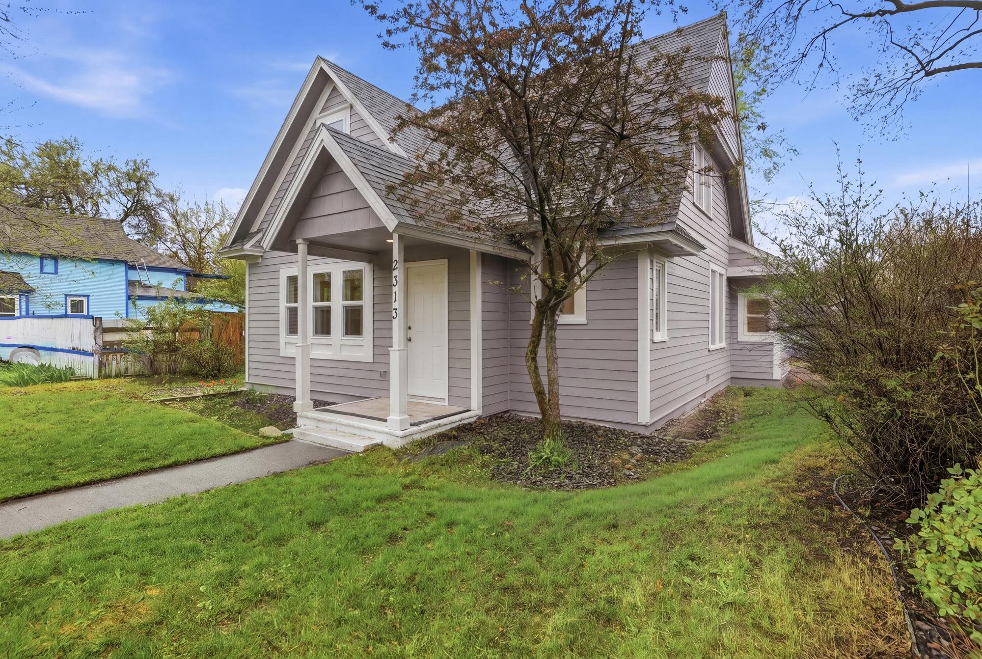 2313 E 5TH Ave - Photo 3