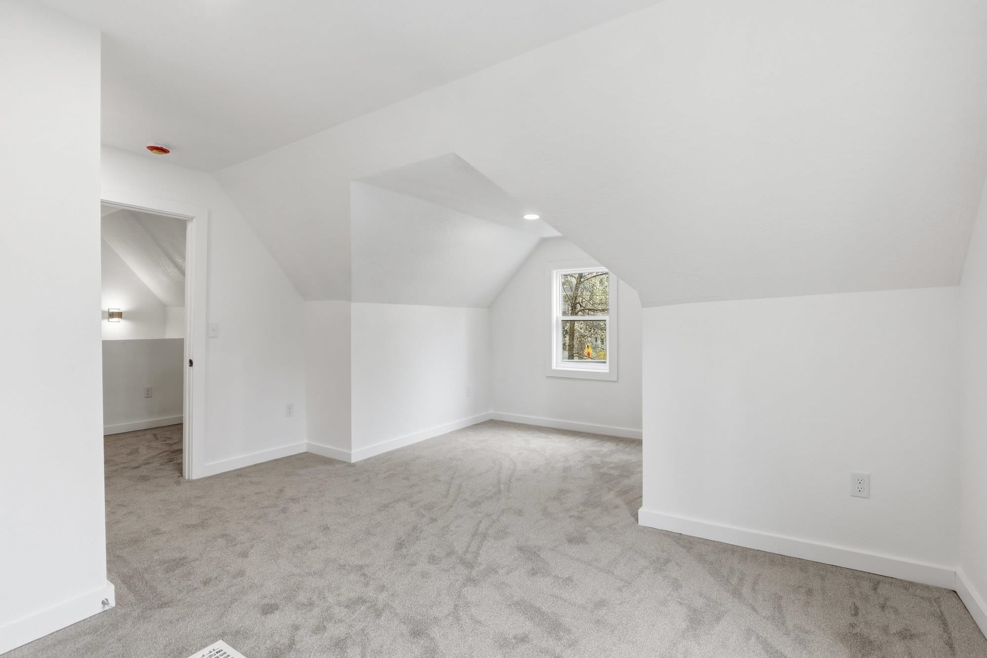 2313 E 5TH Ave - Photo 22
