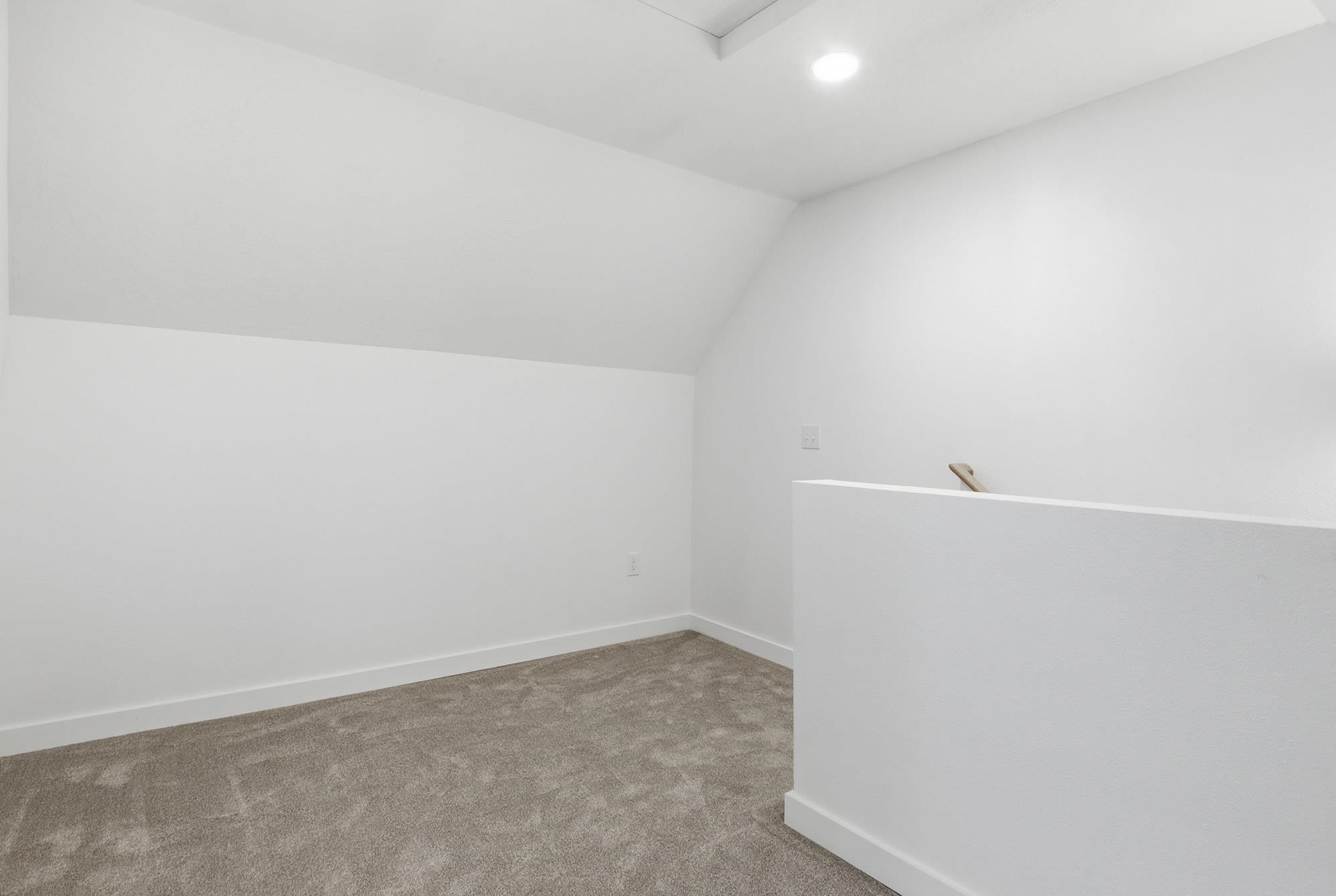 2313 E 5TH Ave - Photo 23