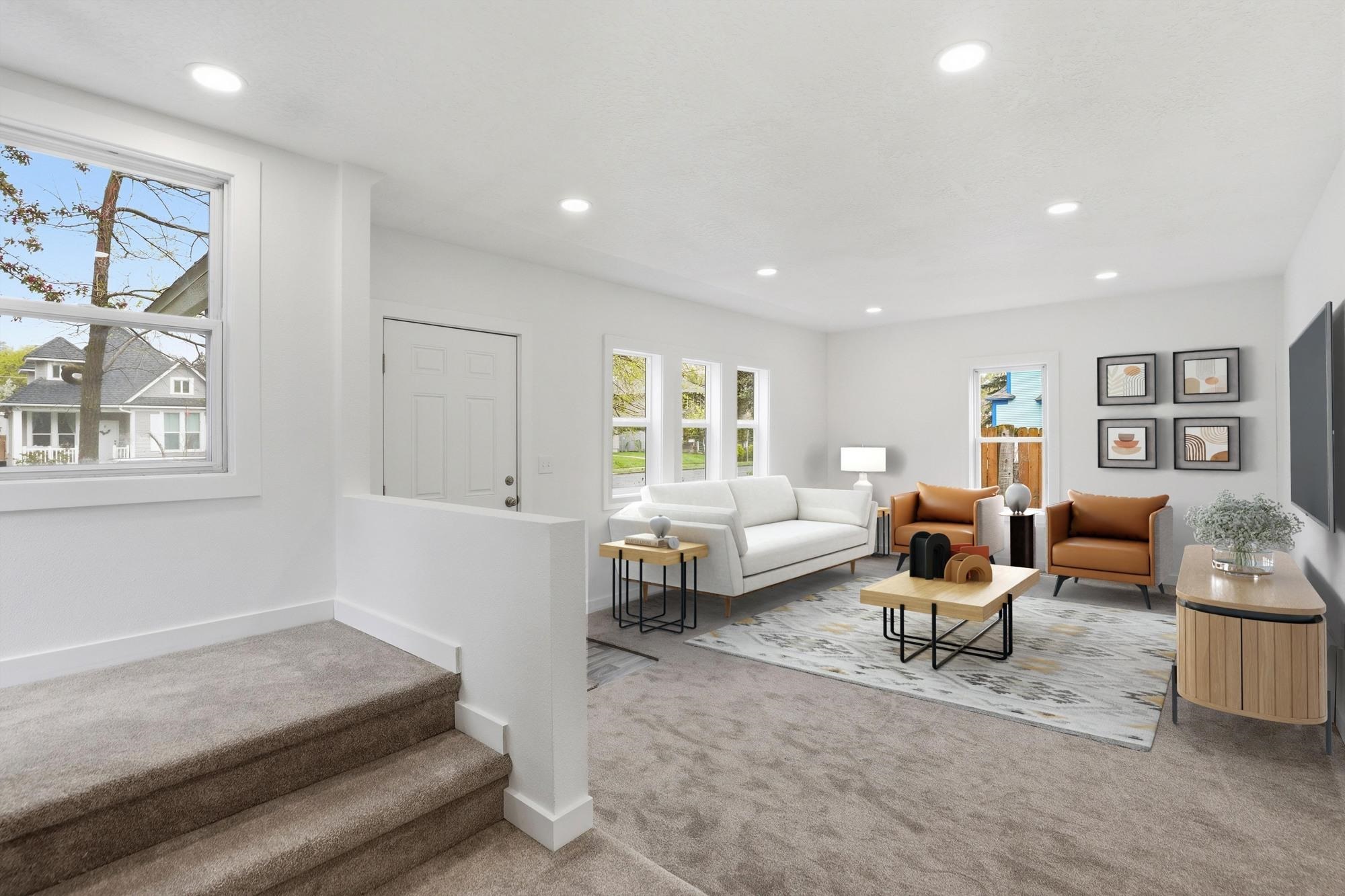 2313 E 5TH Ave - Photo 4