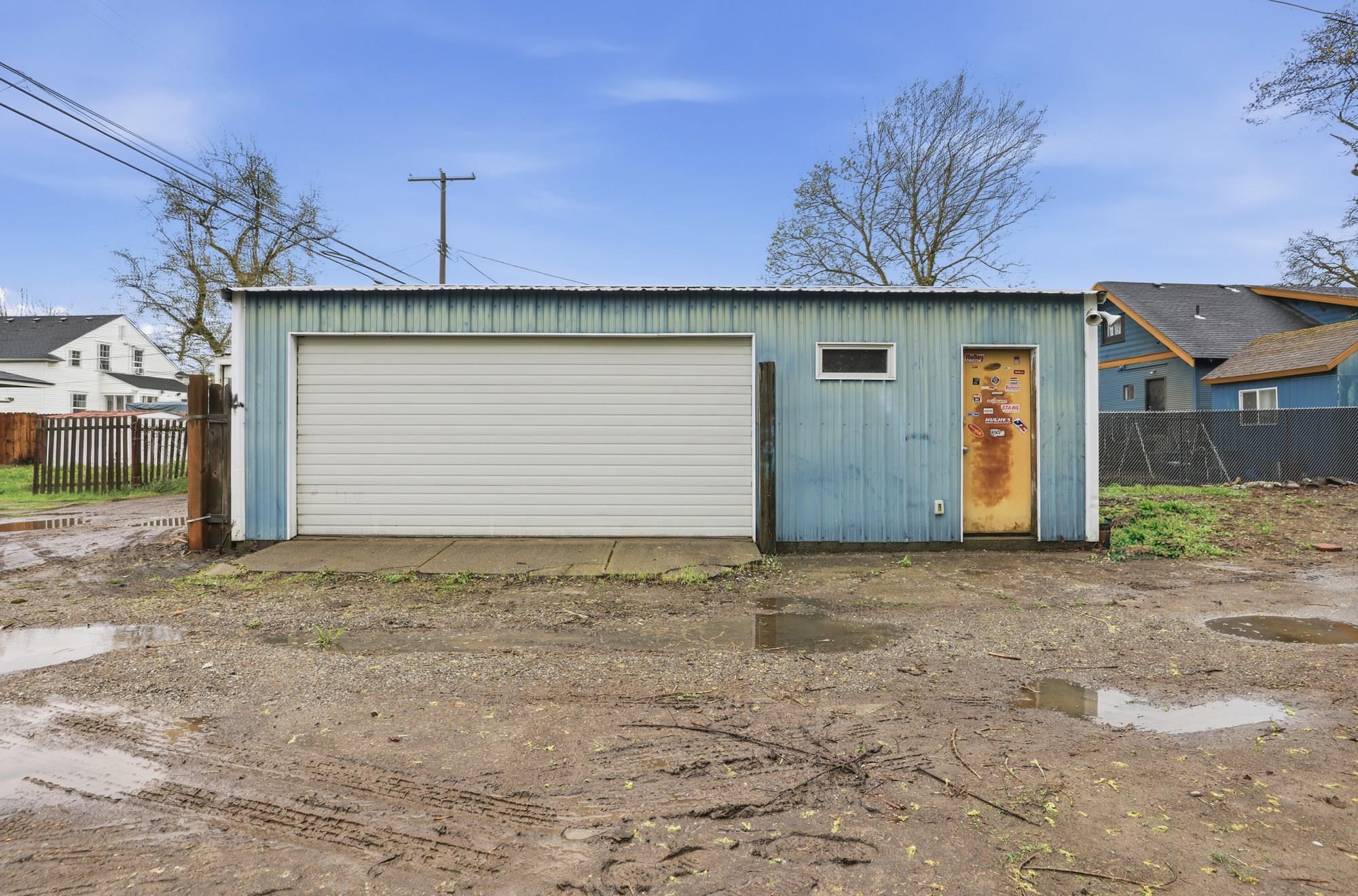 2313 E 5TH Ave - Photo 32