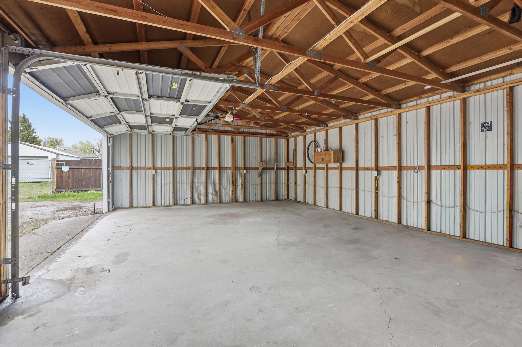 2313 E 5TH Ave - Photo 33