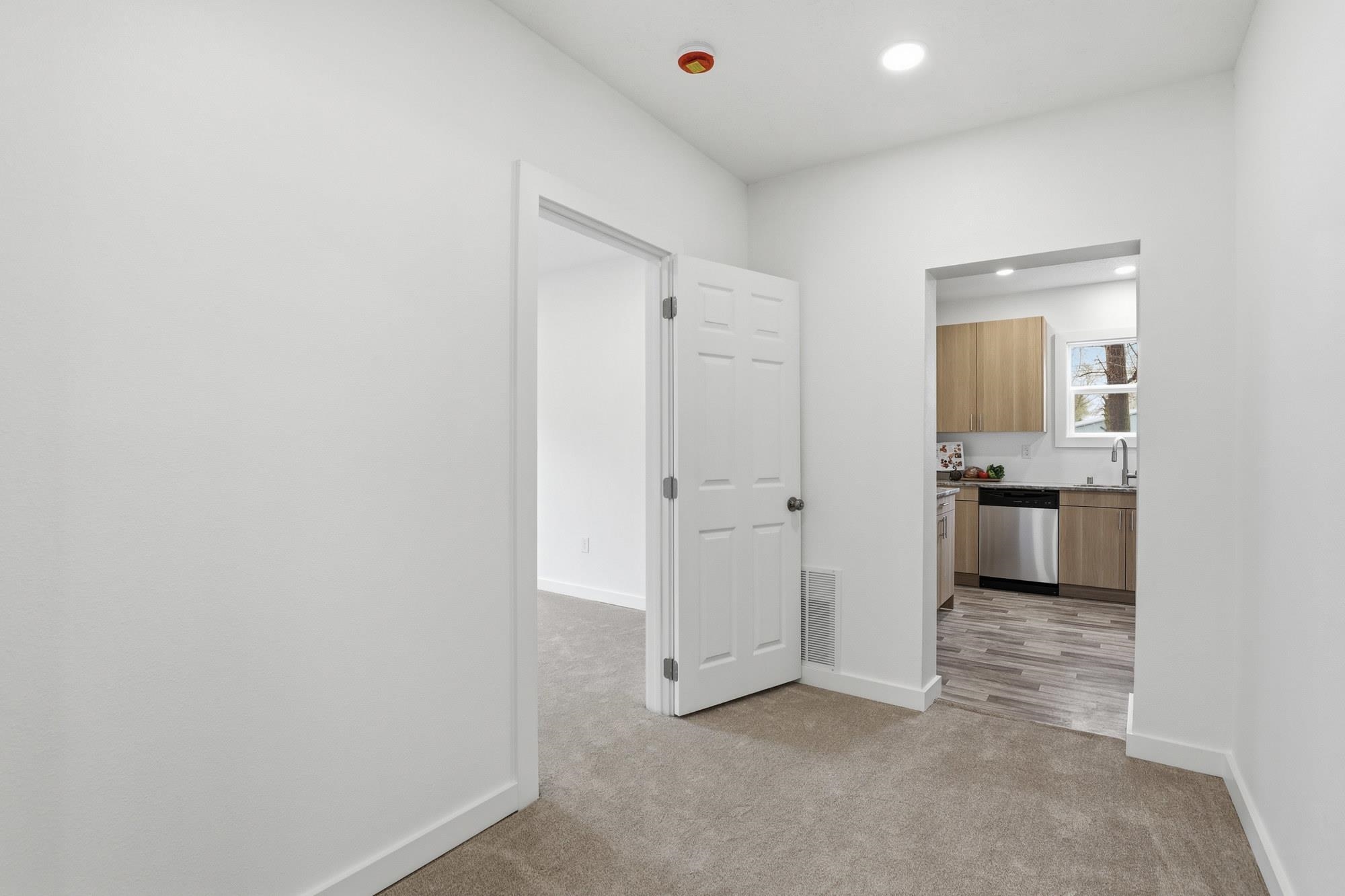 2313 E 5TH Ave - Photo 10