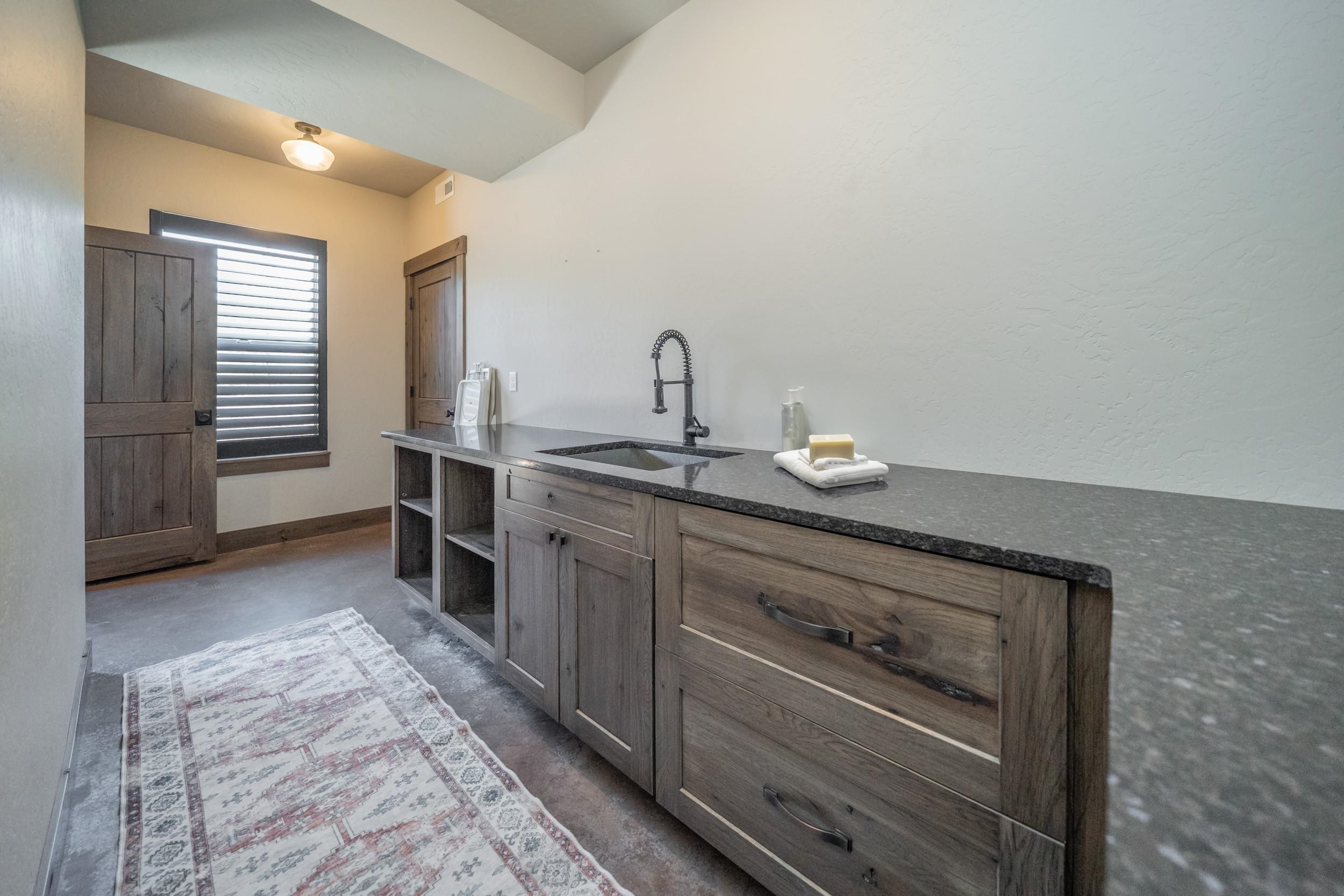 11411 N Nine Mile Rd - Photo 35