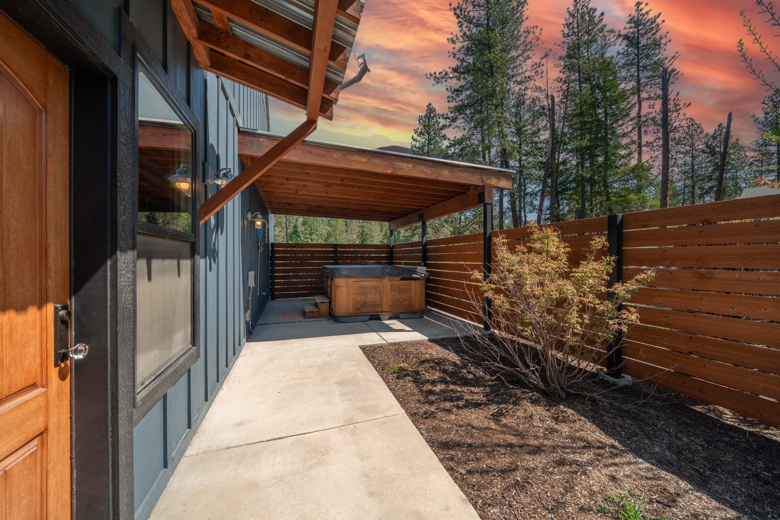 11411 N Nine Mile Rd - Photo 41
