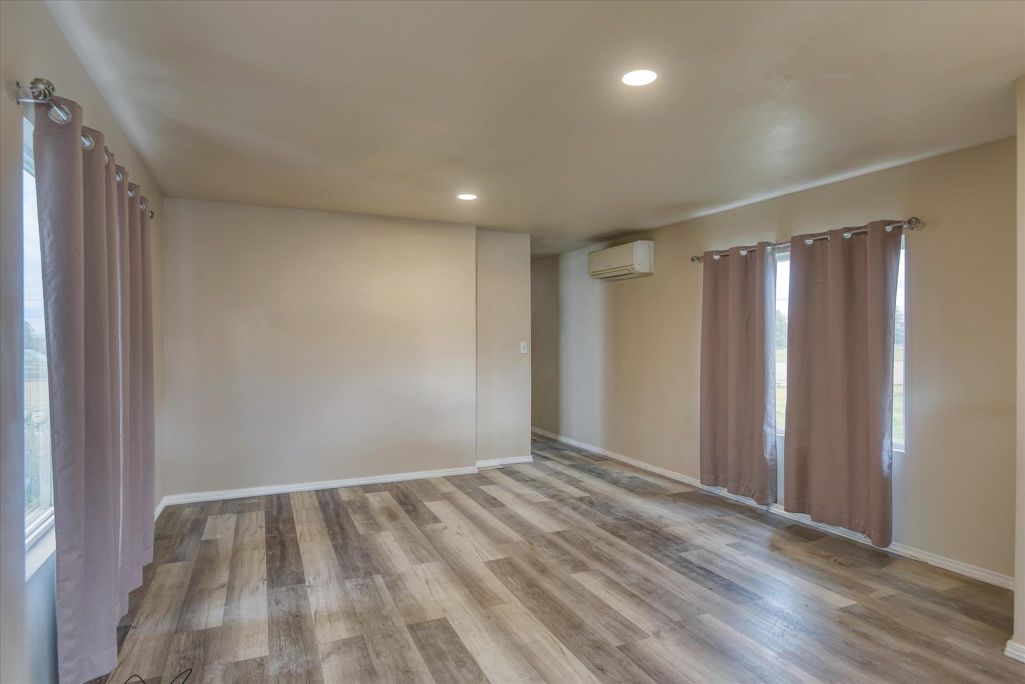 2201 N Craig Rd - Photo 3