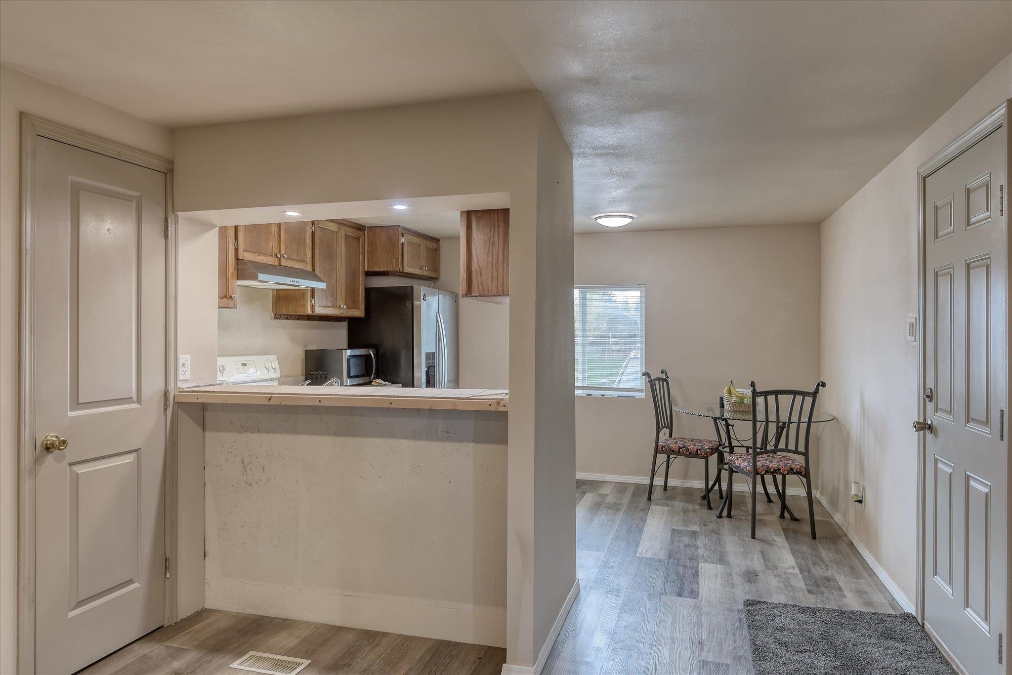 2201 N Craig Rd - Photo 5
