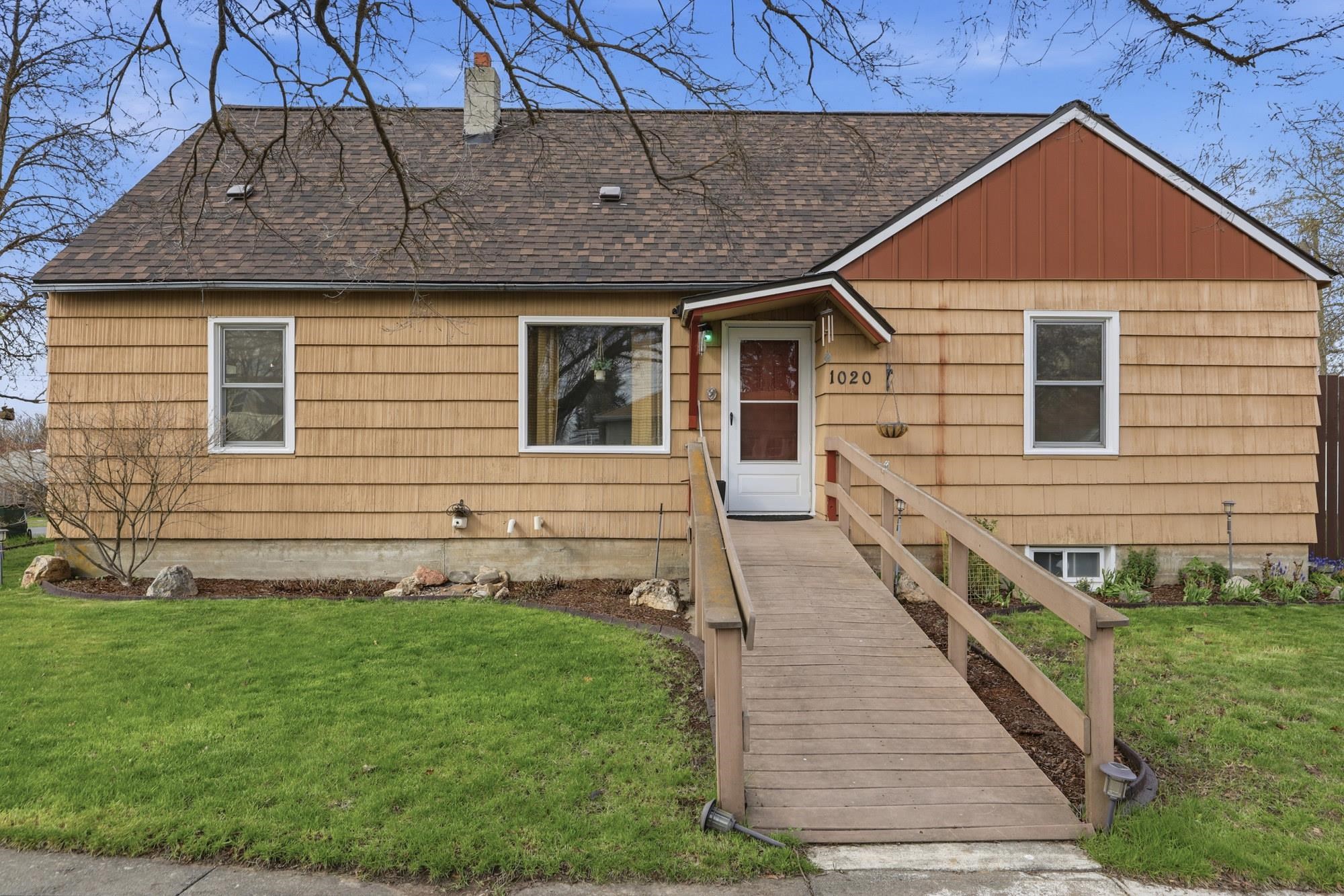 1020 Maxwell St - Photo 1