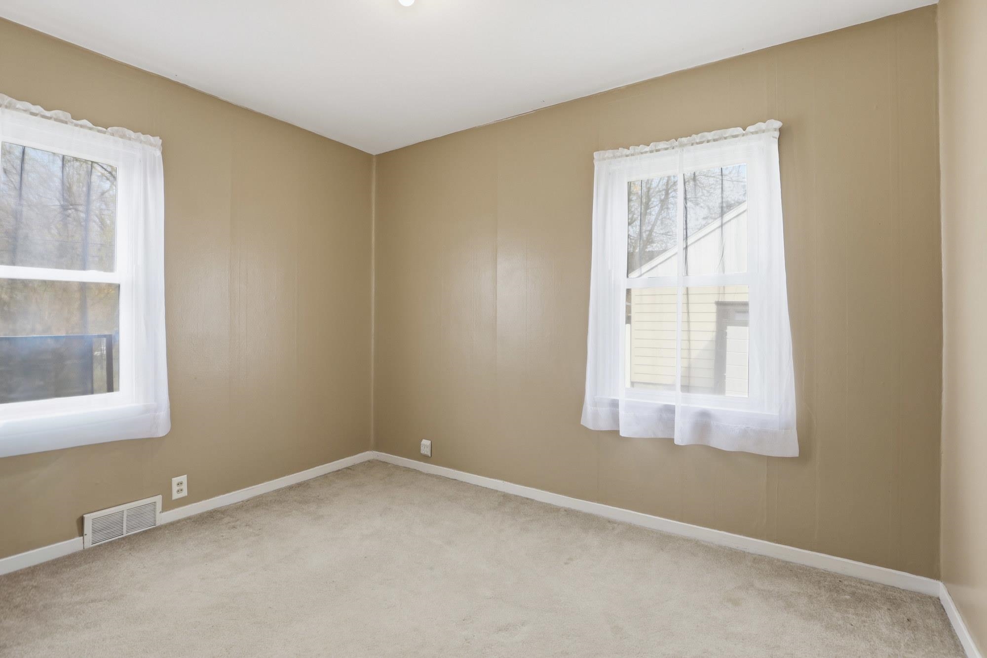 1020 Maxwell St - Photo 11