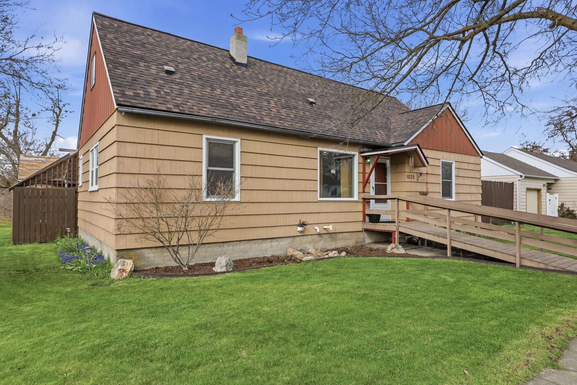 1020 Maxwell St - Photo 3