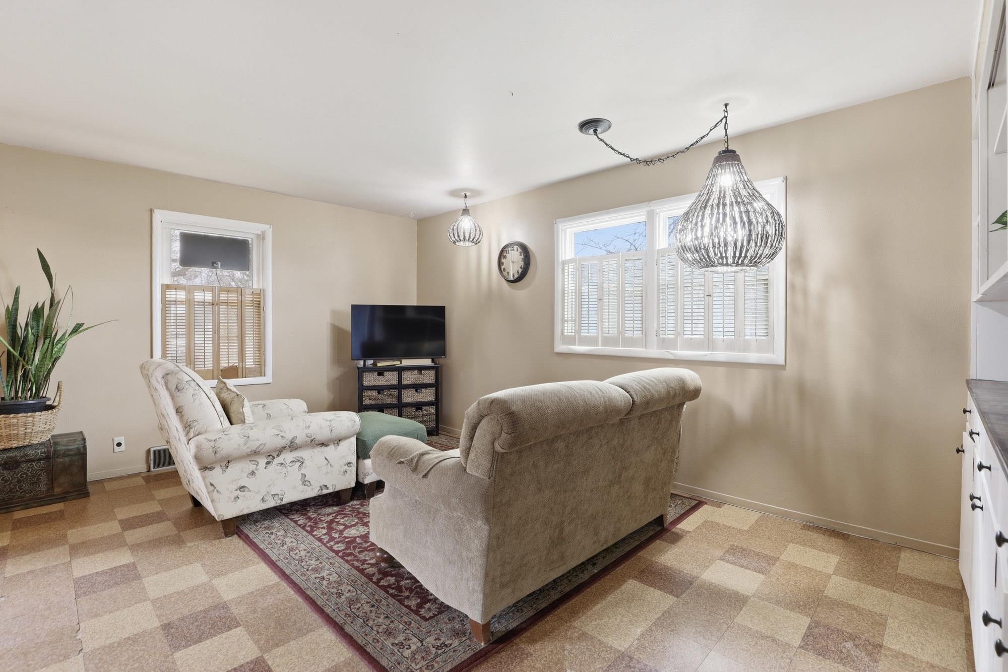 1020 Maxwell St - Photo 7