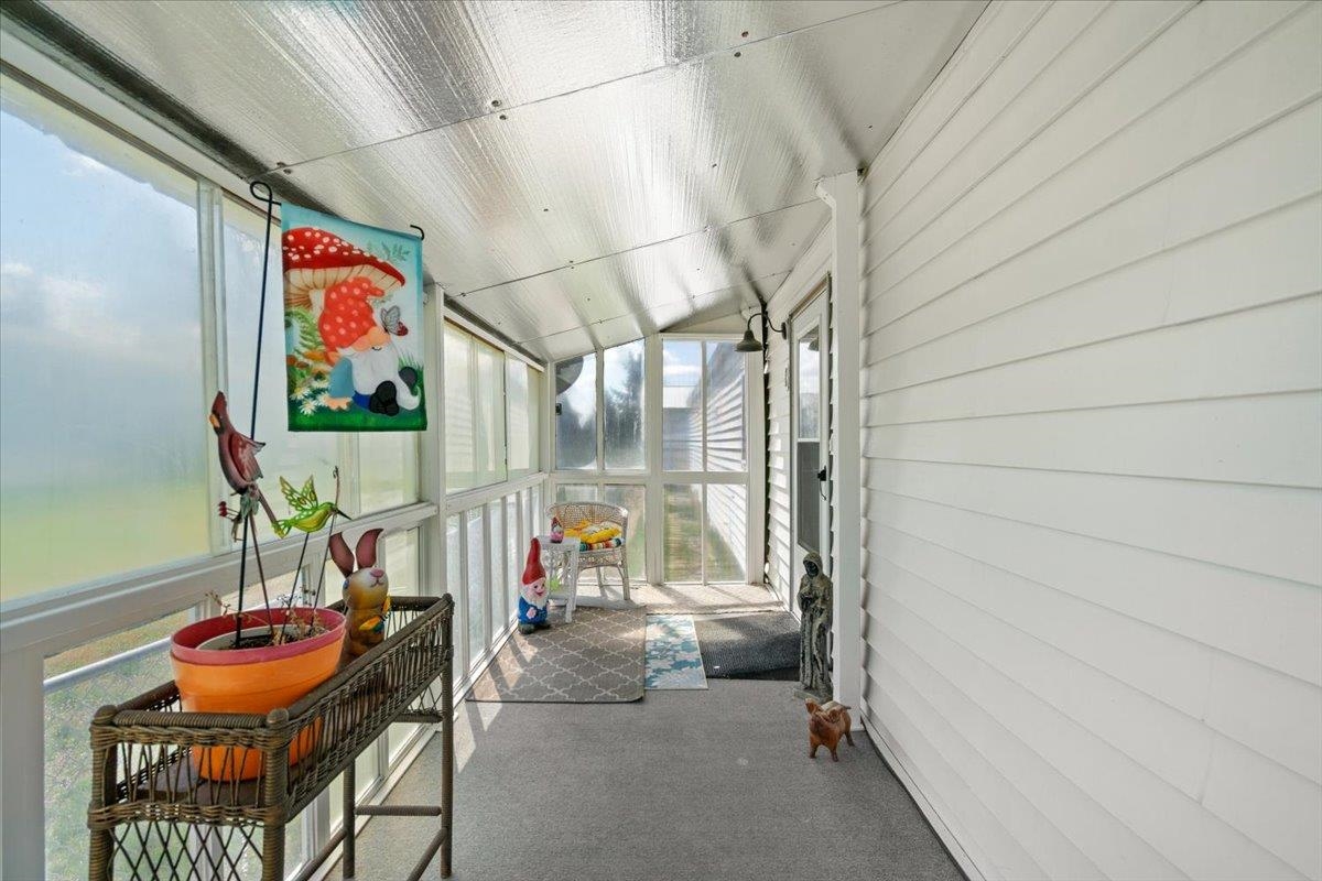 2201 N Craig Rd - Photo 2