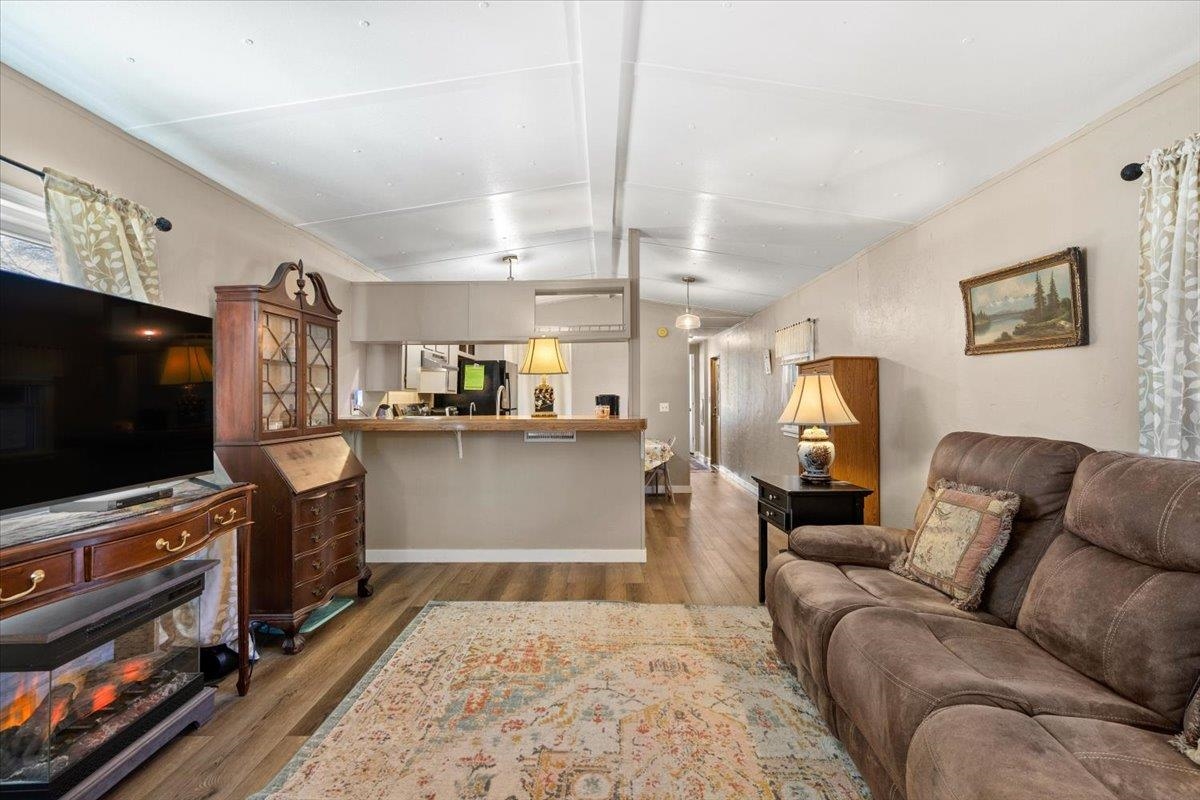 2201 N Craig Rd - Photo 6
