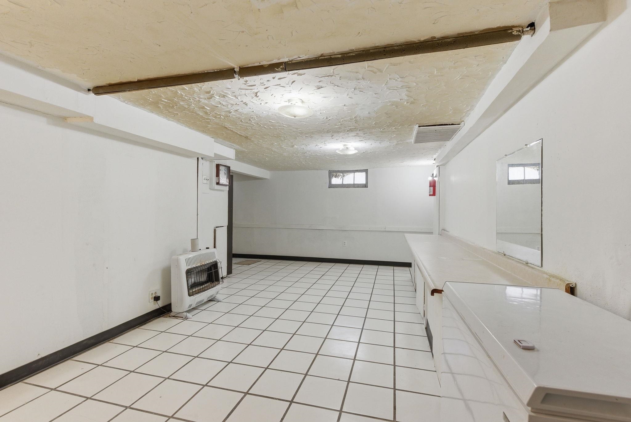 2211 W Rowan Ave - Photo 22