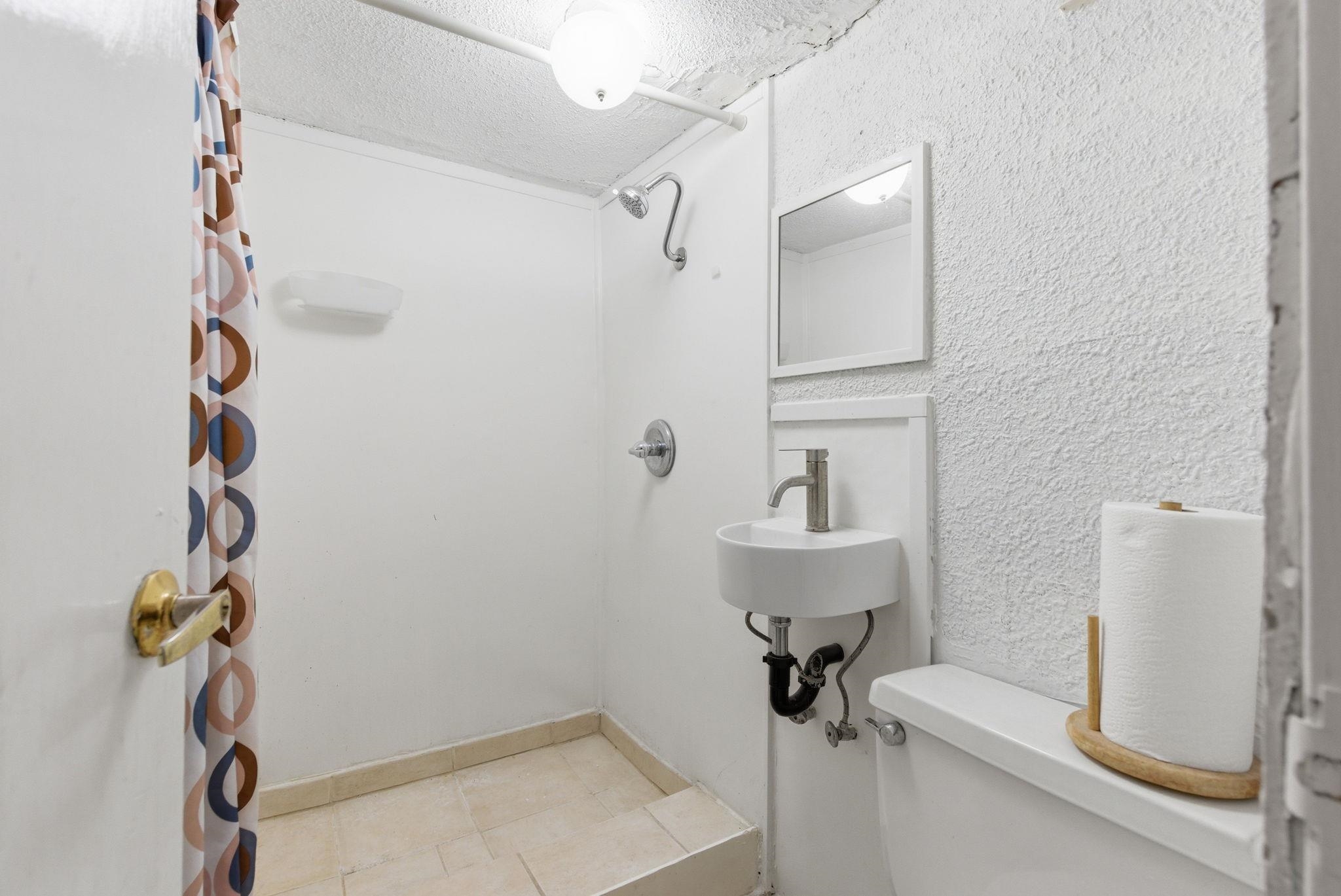 2211 W Rowan Ave - Photo 29