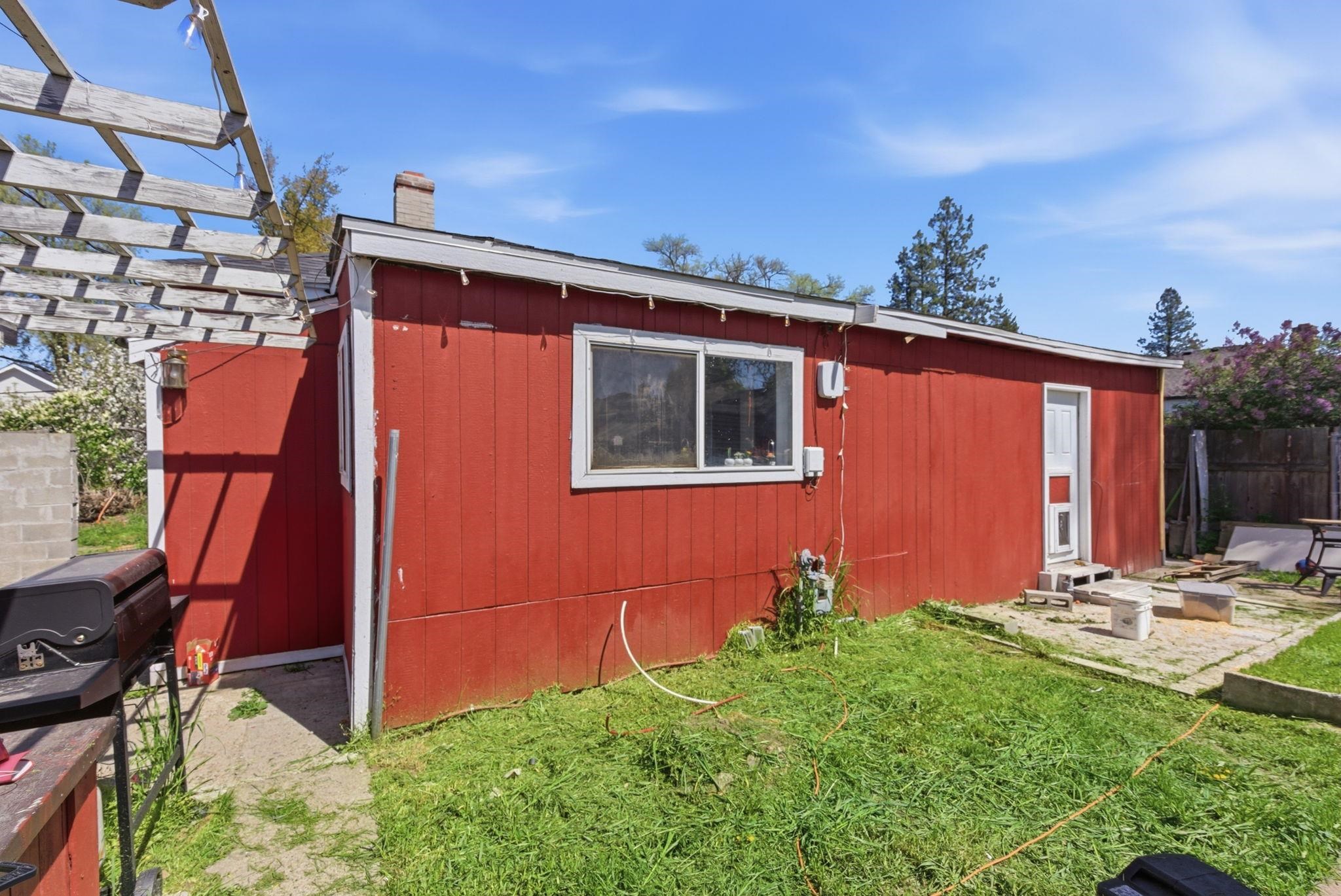2211 W Rowan Ave - Photo 32