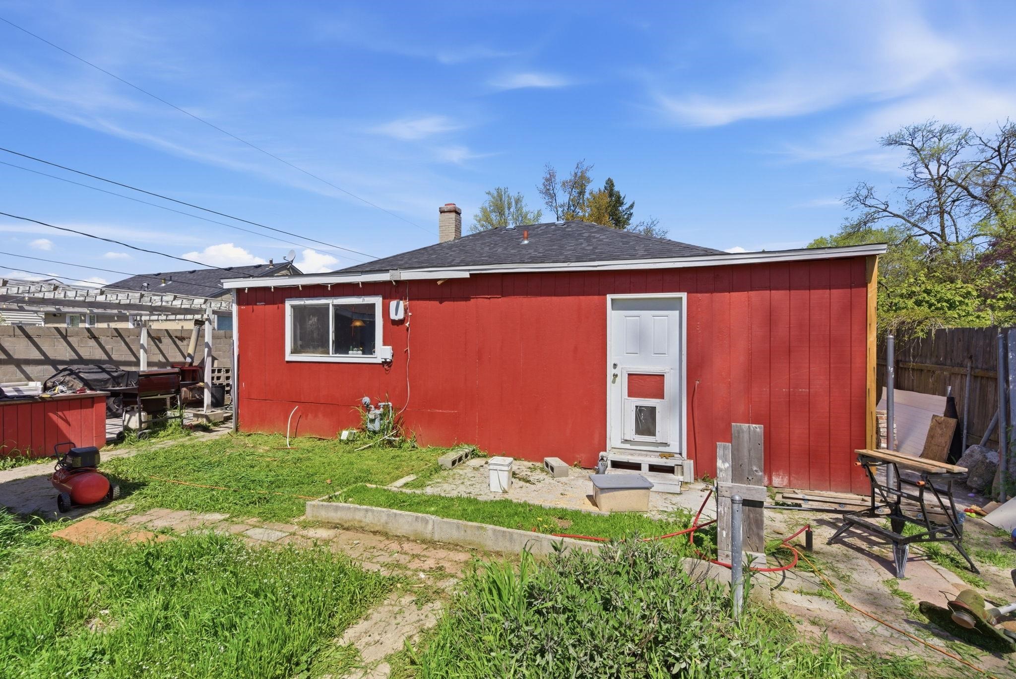 2211 W Rowan Ave - Photo 33