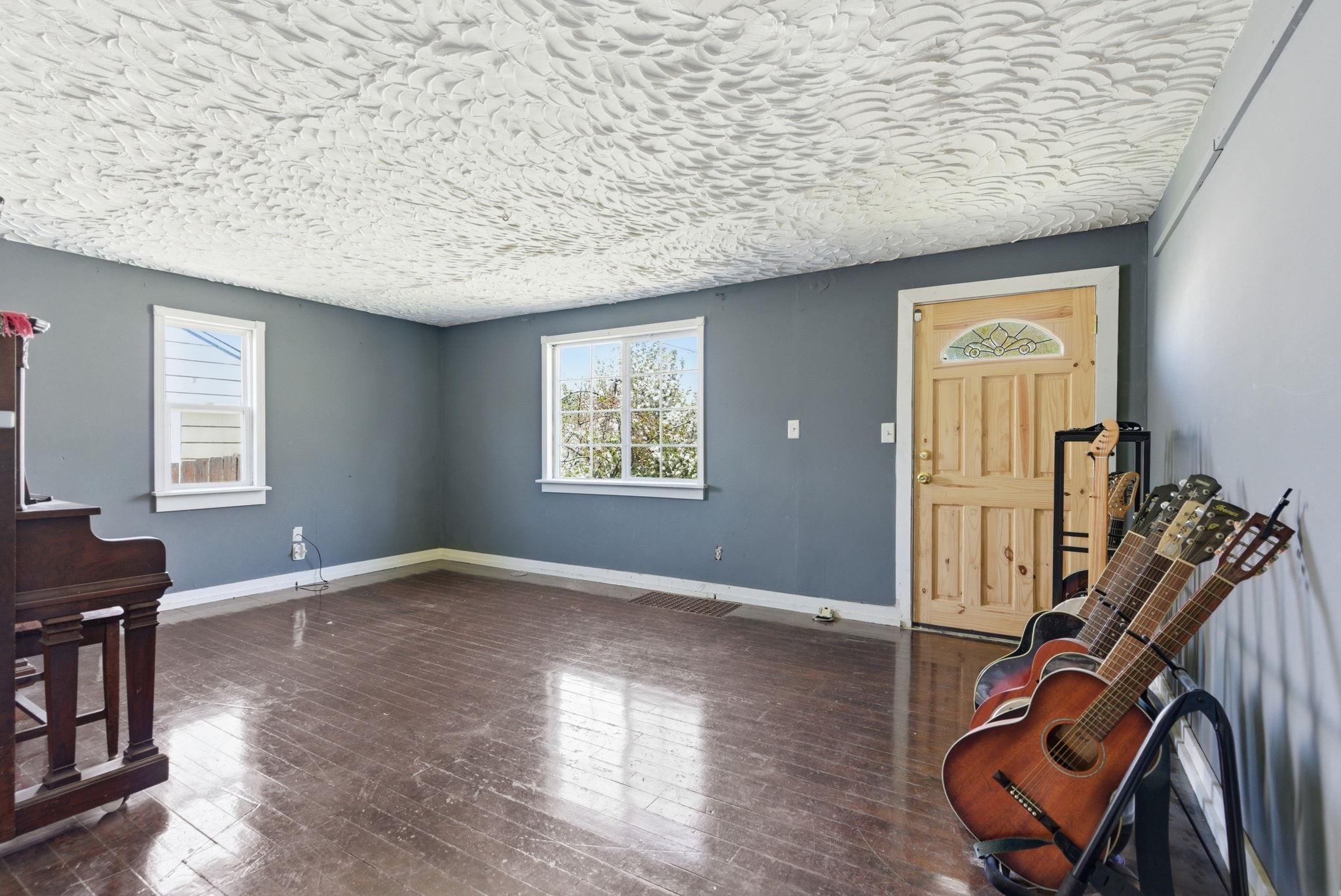 2211 W Rowan Ave - Photo 7