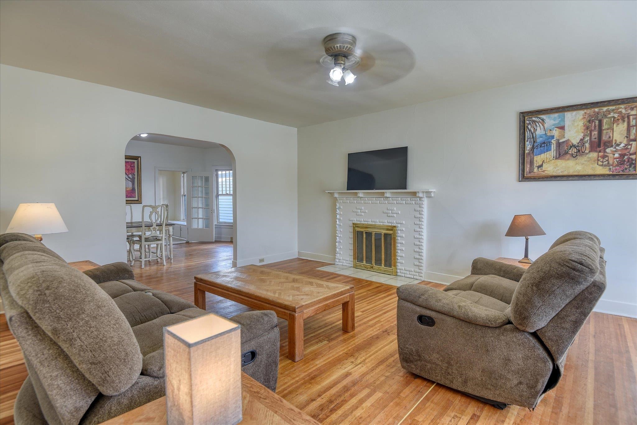2612 W Gardner Ave - Photo 2