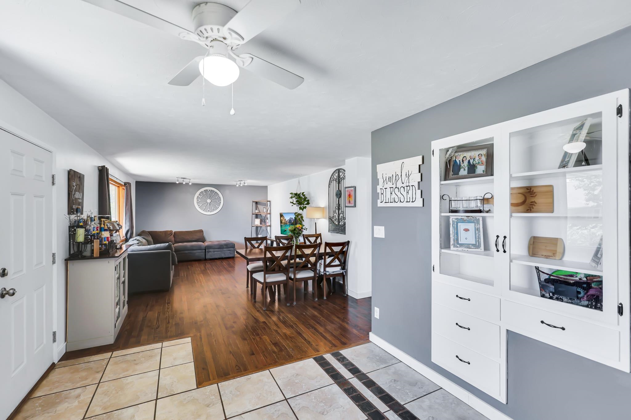 5917 N ADDISON St - Photo 12