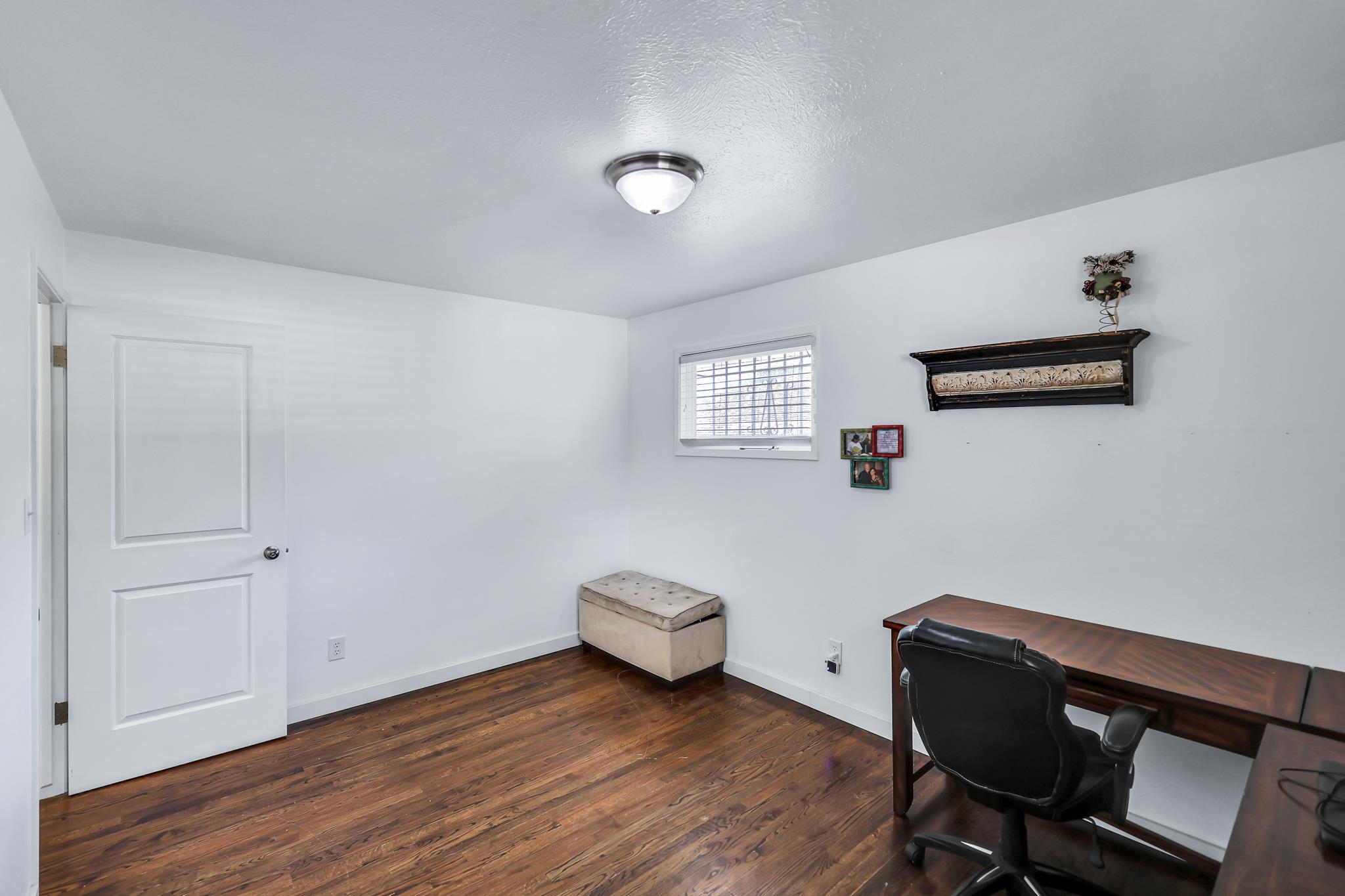 5917 N ADDISON St - Photo 15