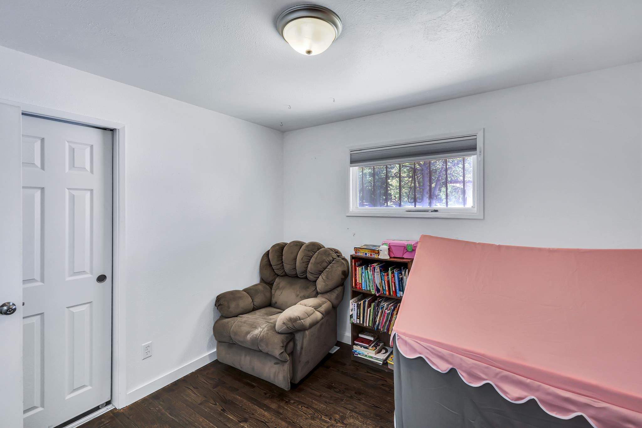 5917 N ADDISON St - Photo 17