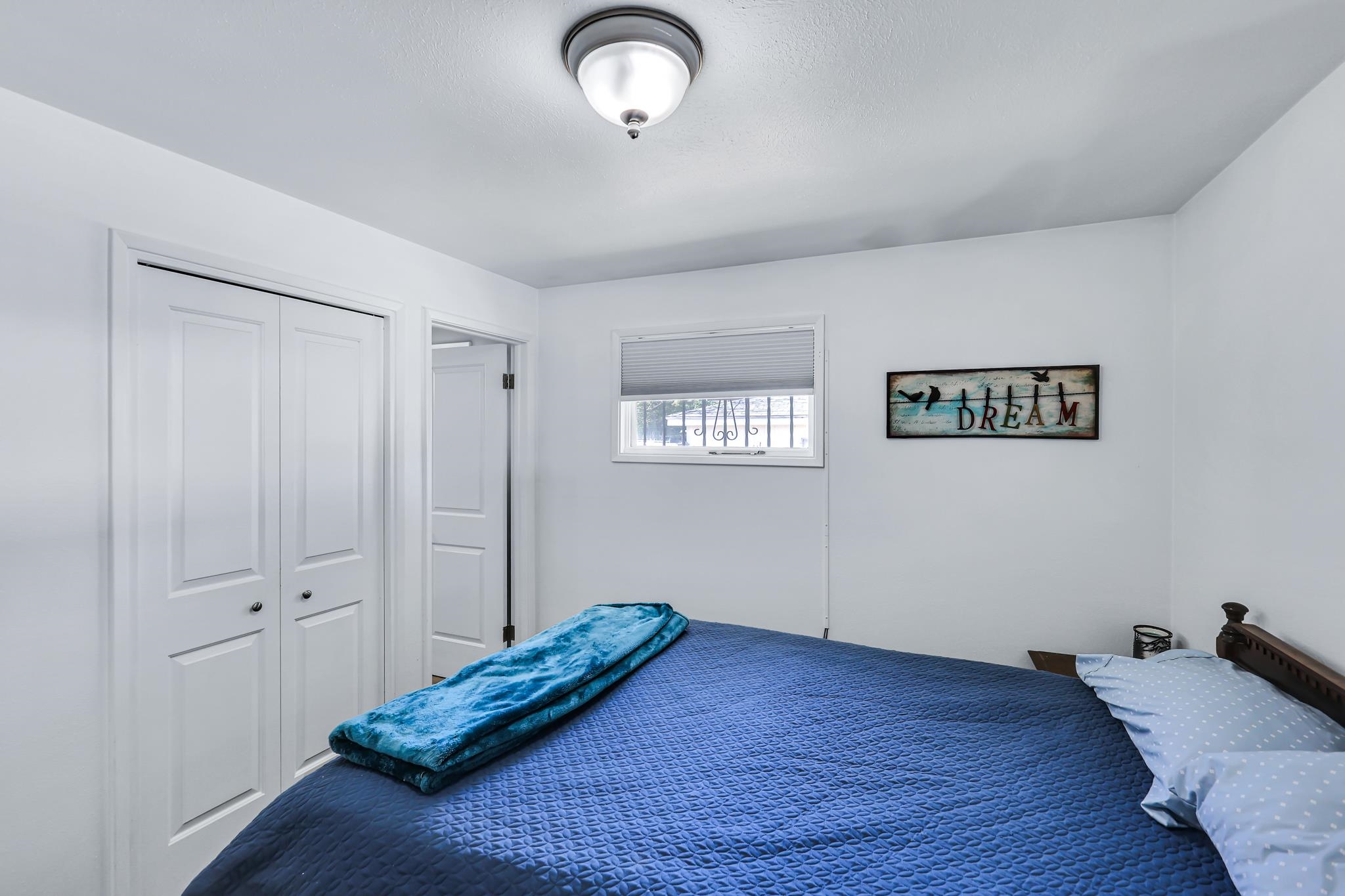5917 N ADDISON St - Photo 22