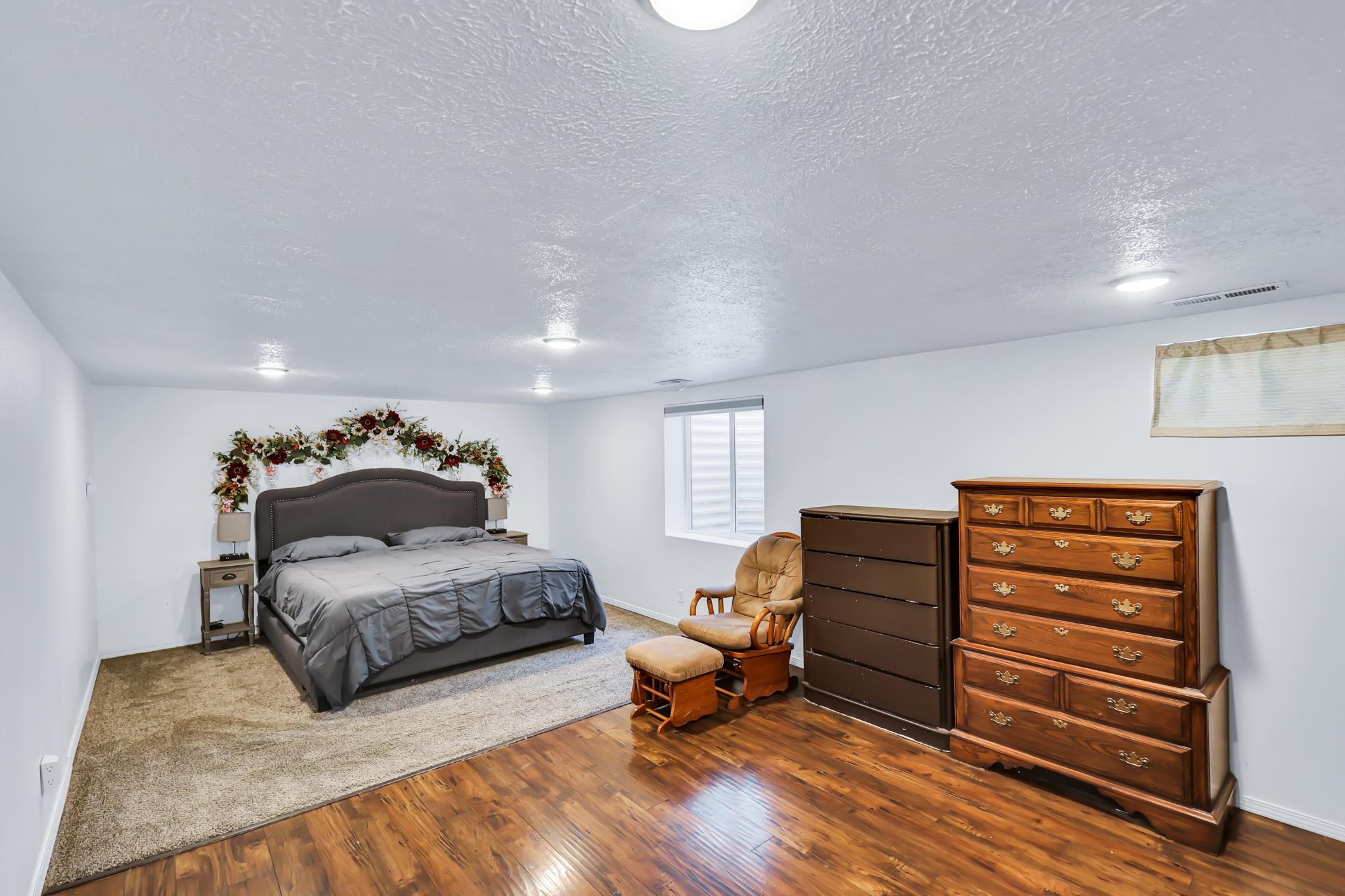 5917 N ADDISON St - Photo 24