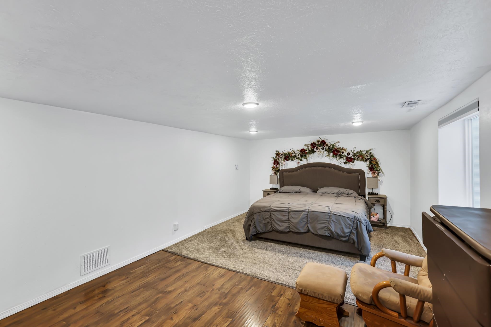 5917 N ADDISON St - Photo 25