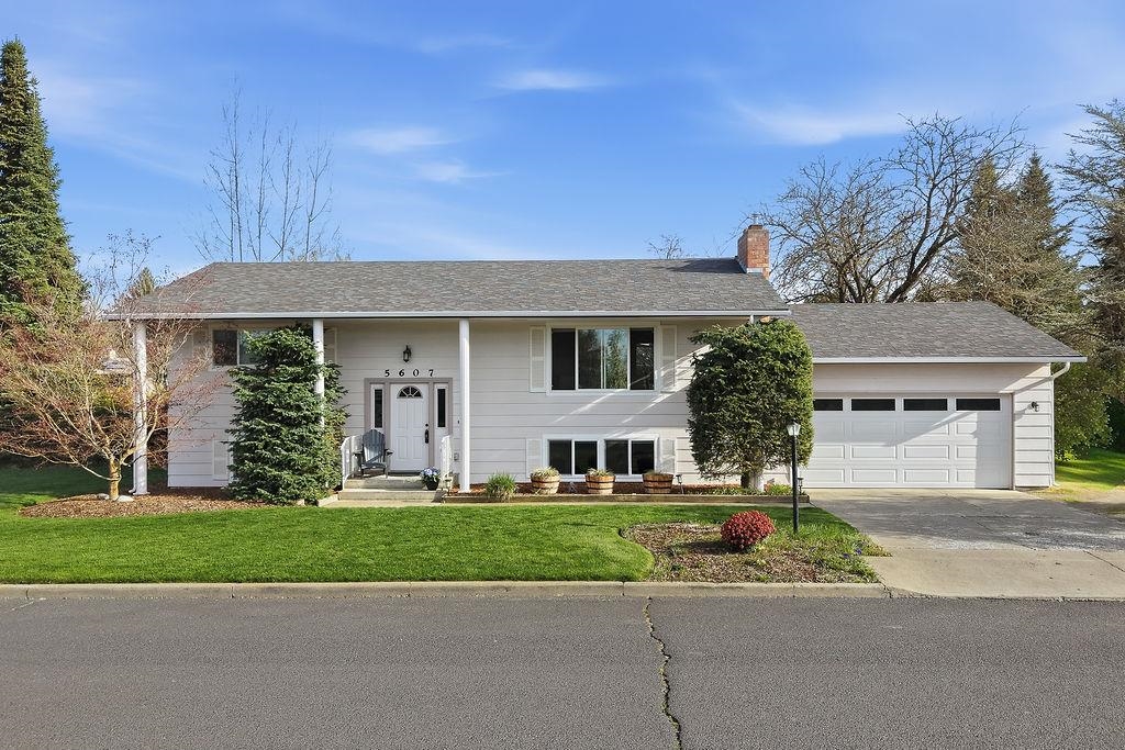 5607 W Comanche Dr - Photo 1