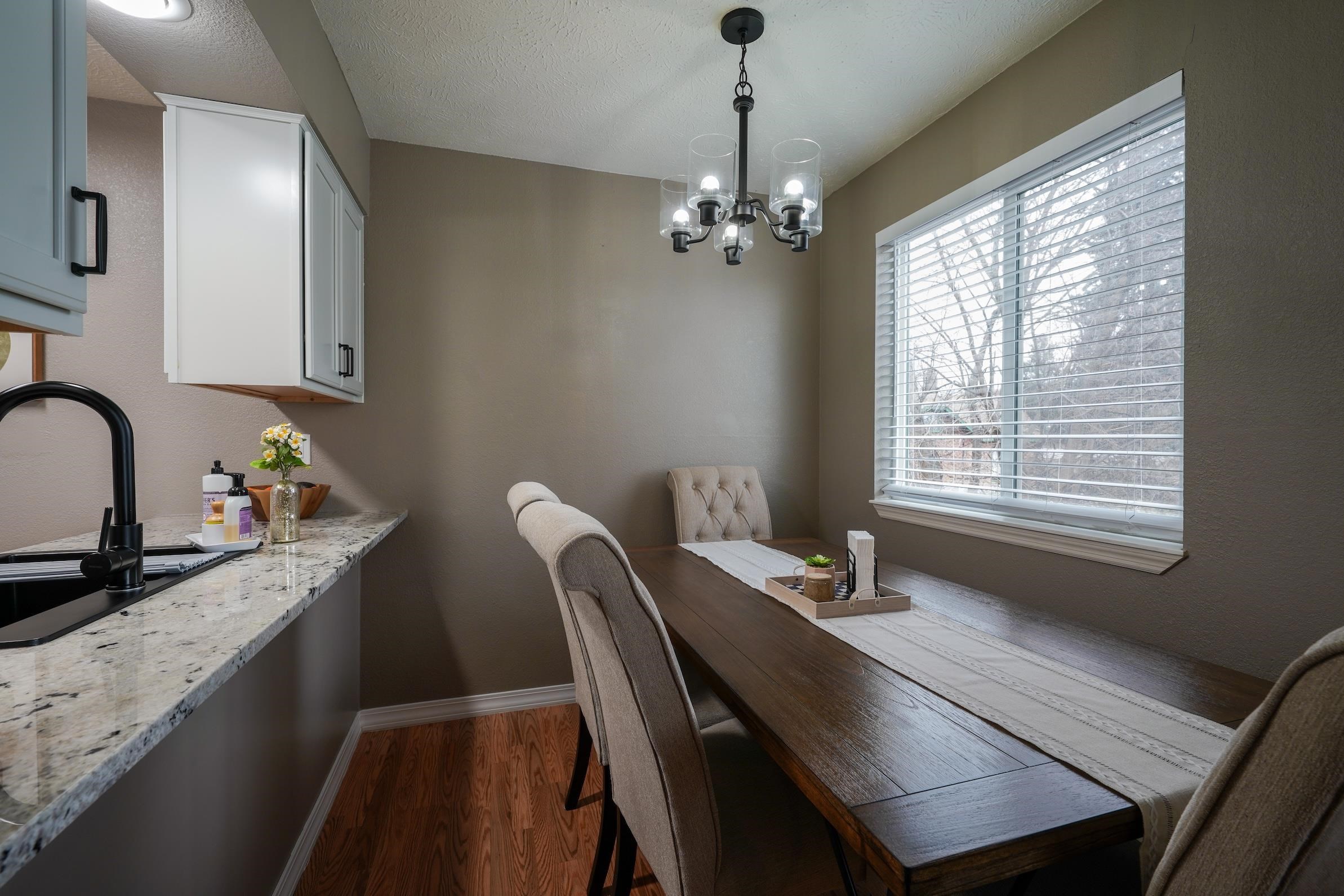222 N Hutchinson Rd - Photo 12