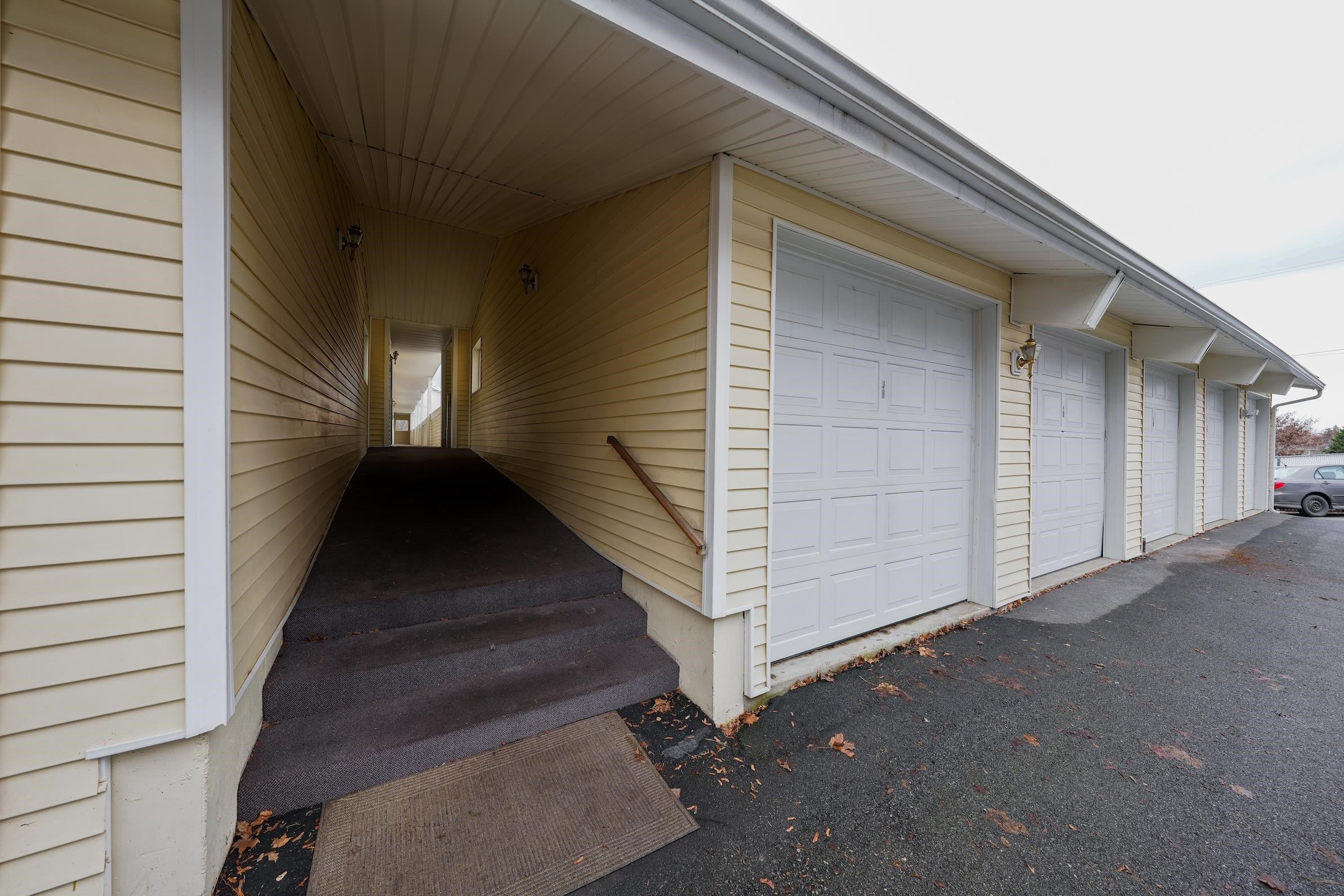 222 N Hutchinson Rd - Photo 21
