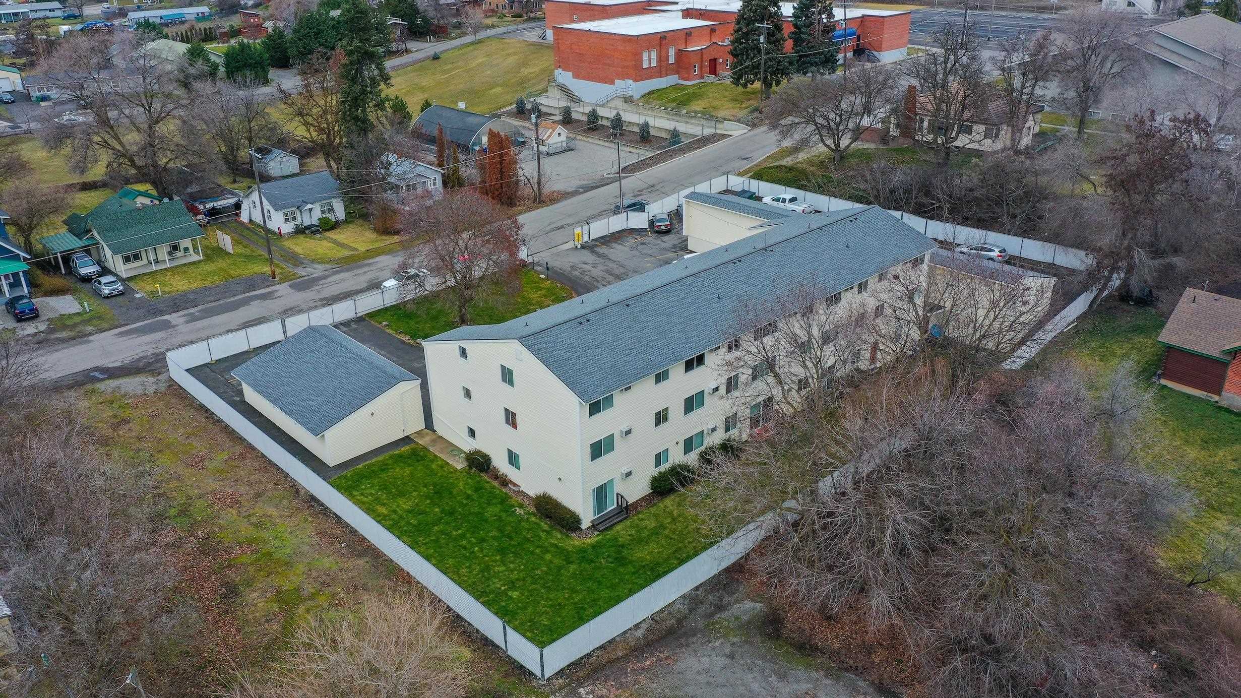 222 N Hutchinson Rd - Photo 30