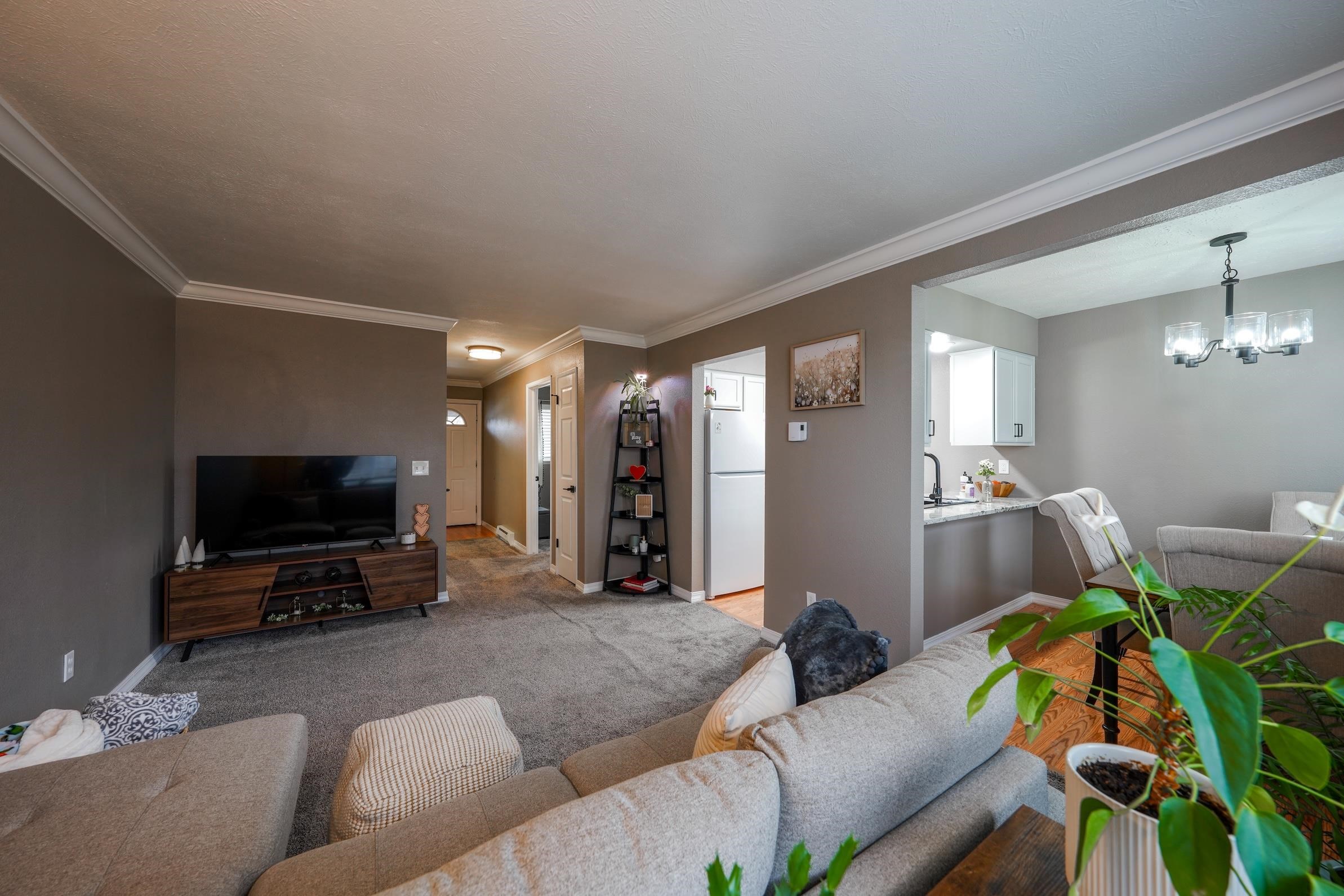 222 N Hutchinson Rd - Photo 5