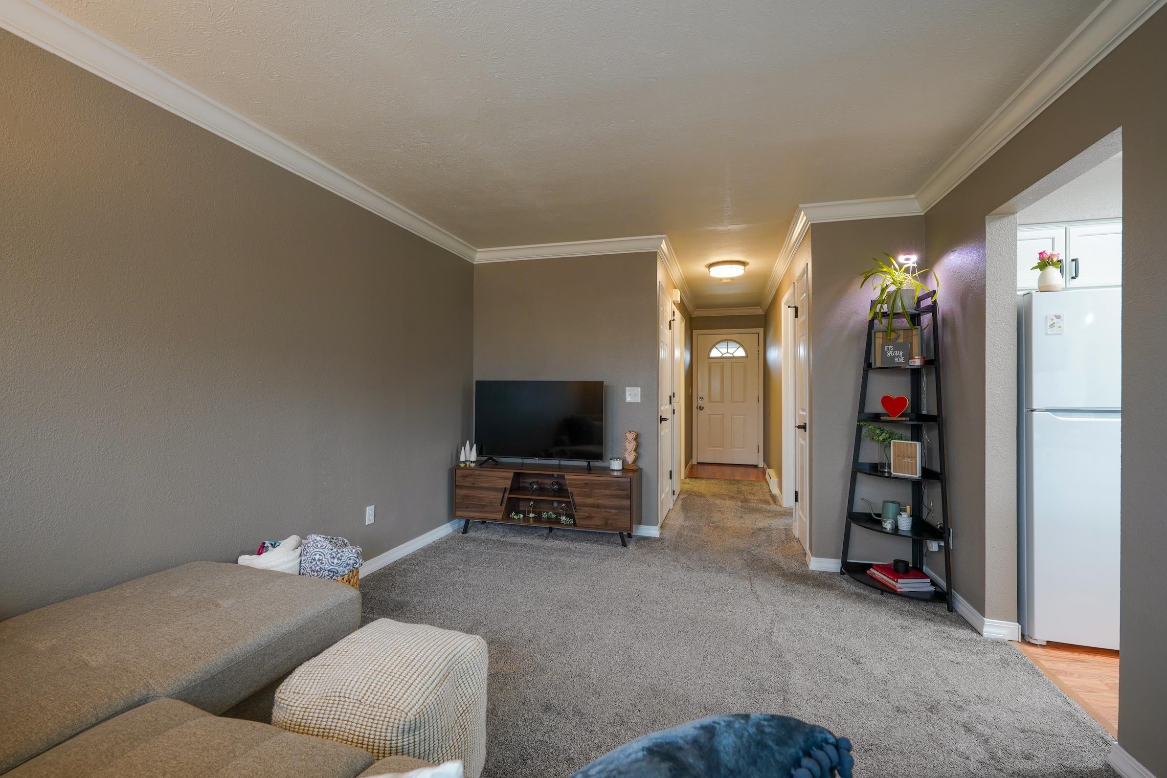 222 N Hutchinson Rd - Photo 6
