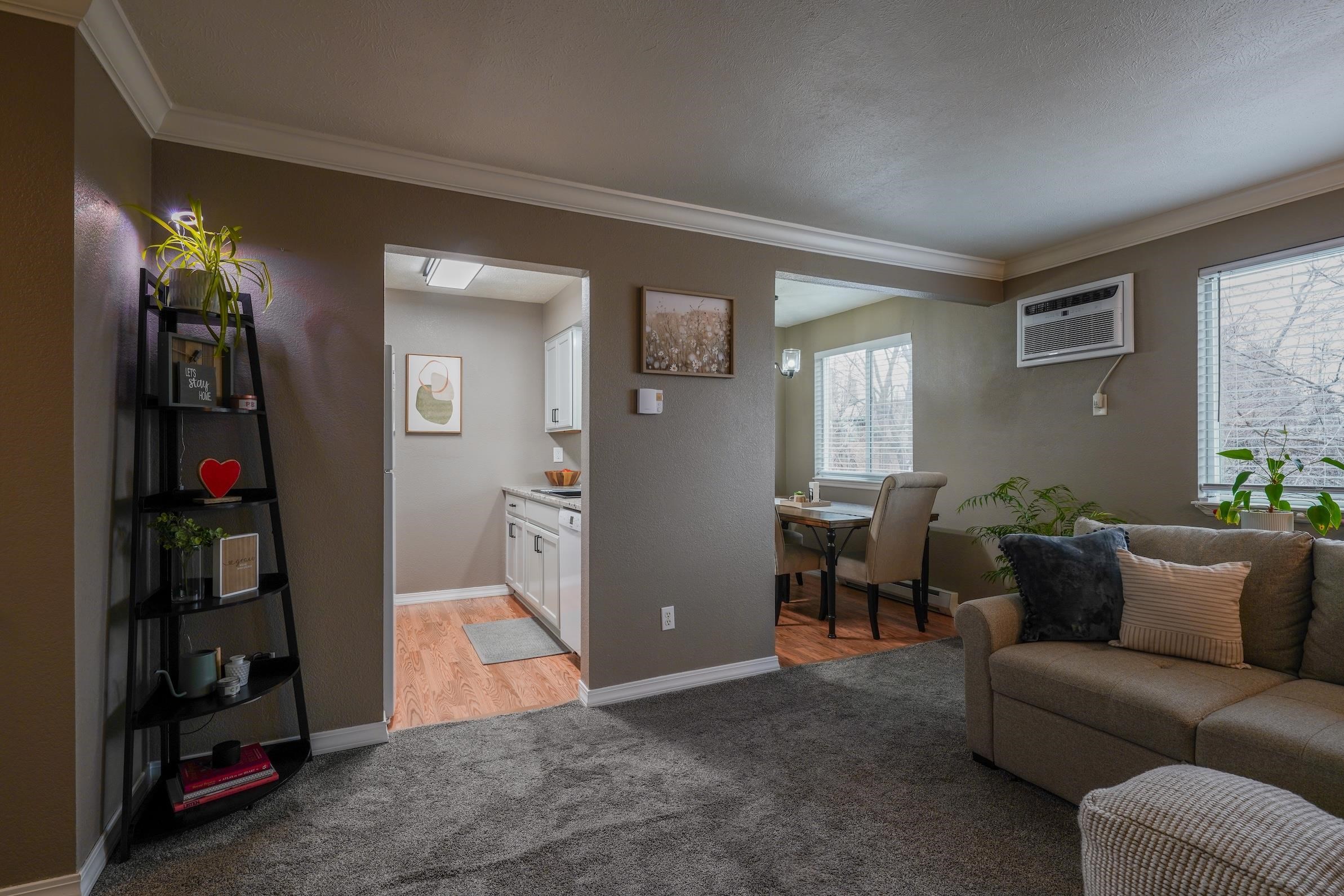 222 N Hutchinson Rd - Photo 8