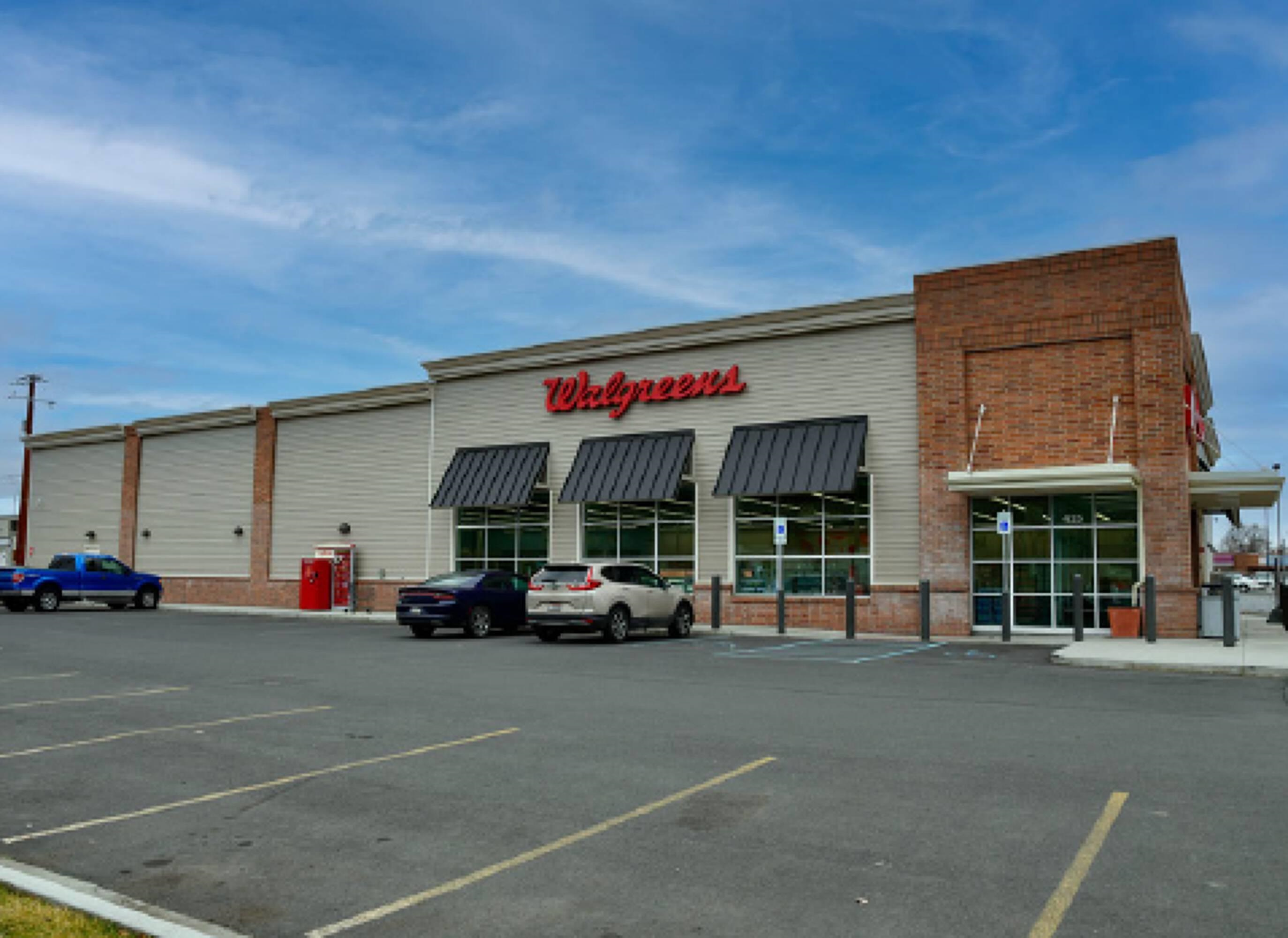 425 Bridge St - Photo 4