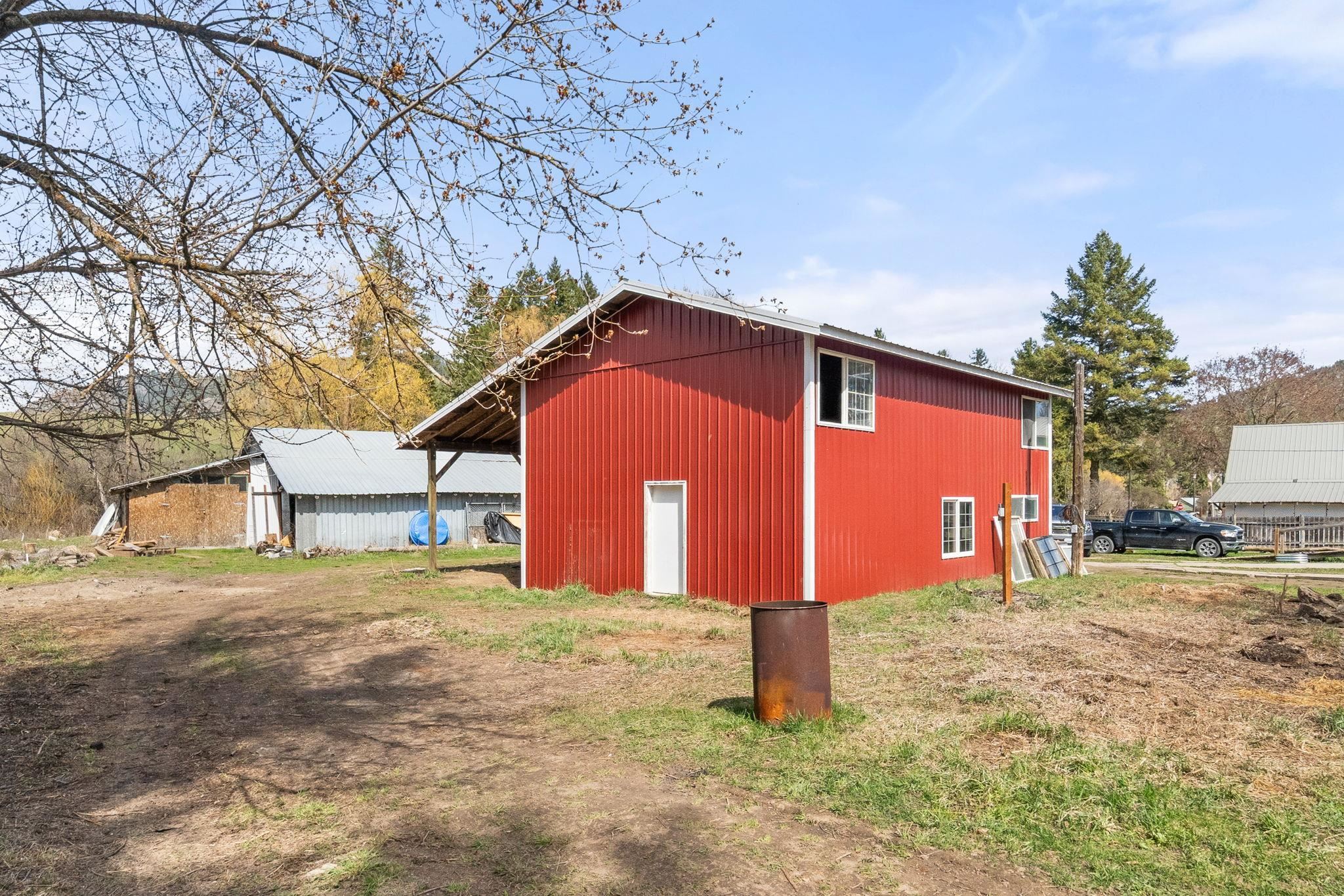 1696D Blue Creek Rd - Photo 10