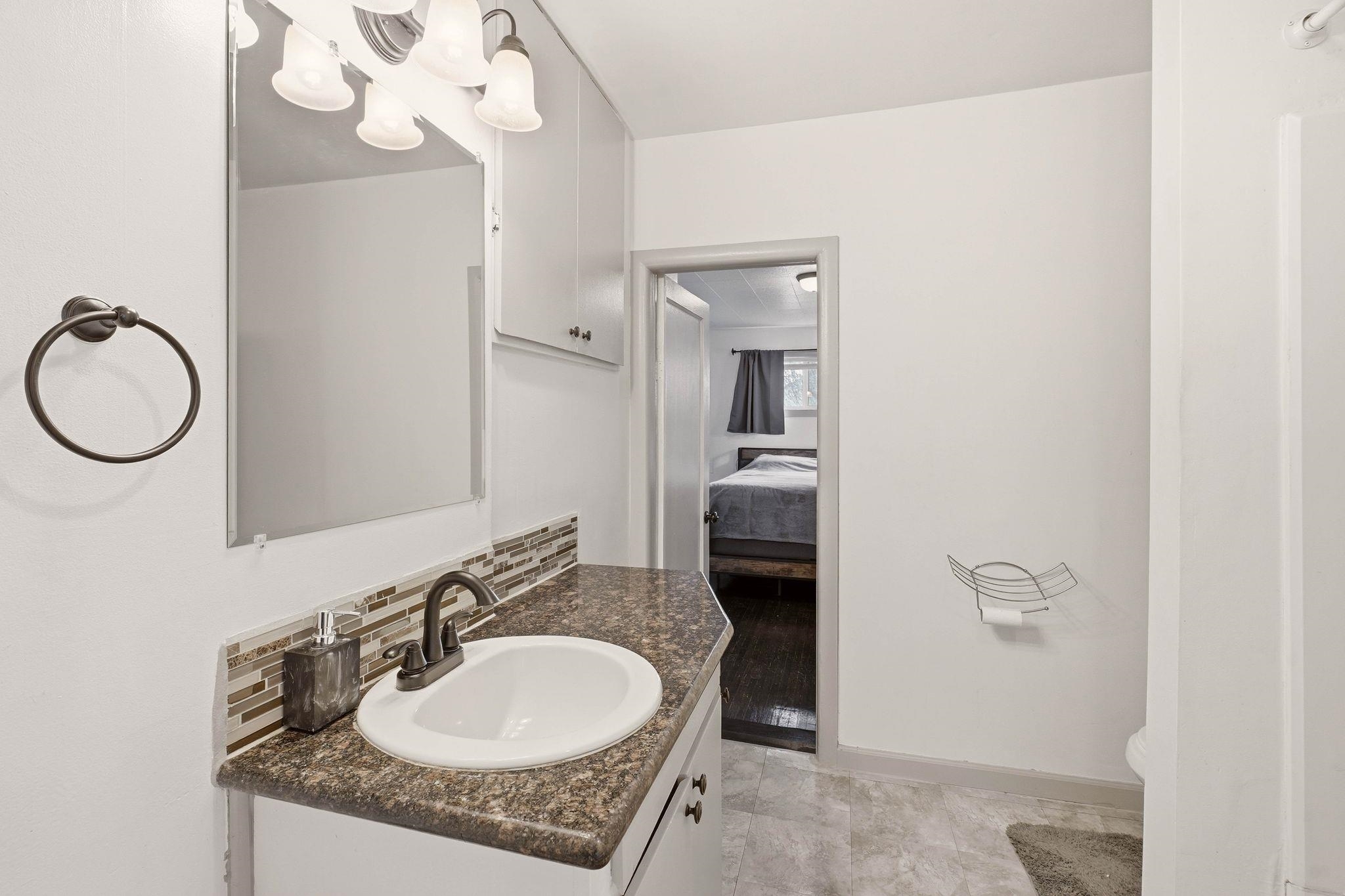 4224 N Maple St - Photo 18