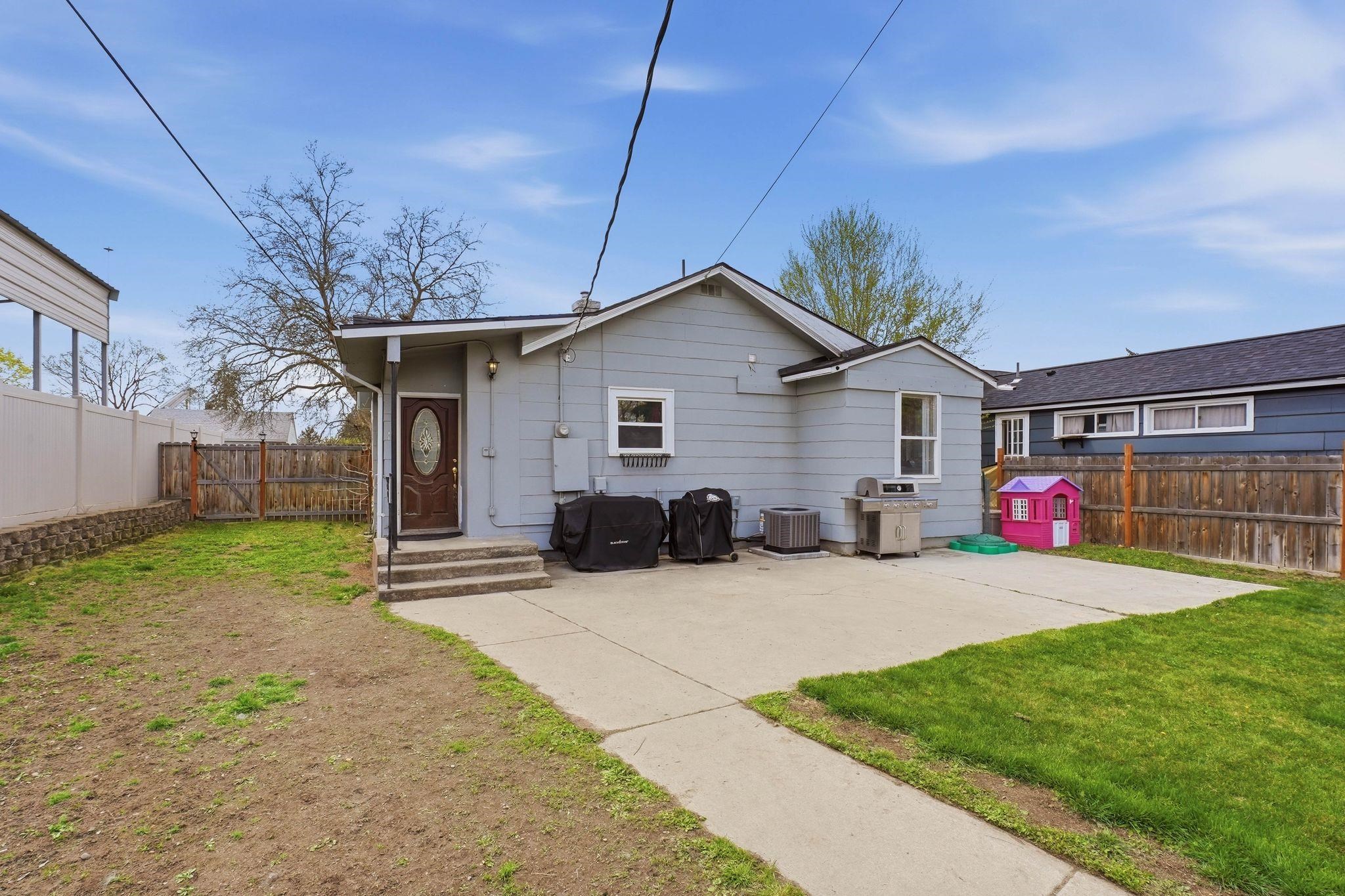 4224 N Maple St - Photo 26