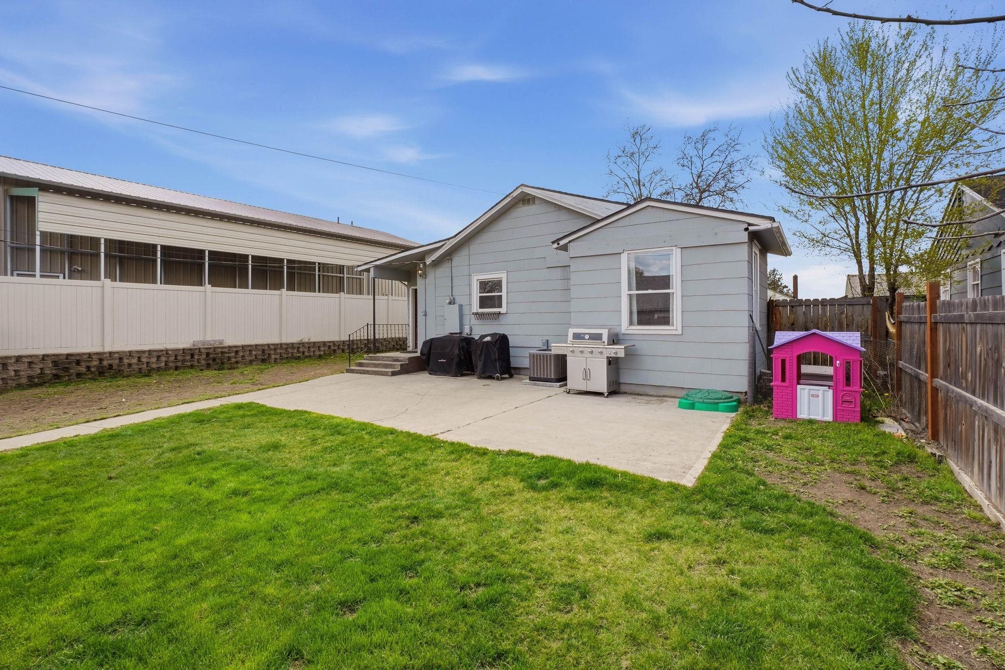 4224 N Maple St - Photo 28