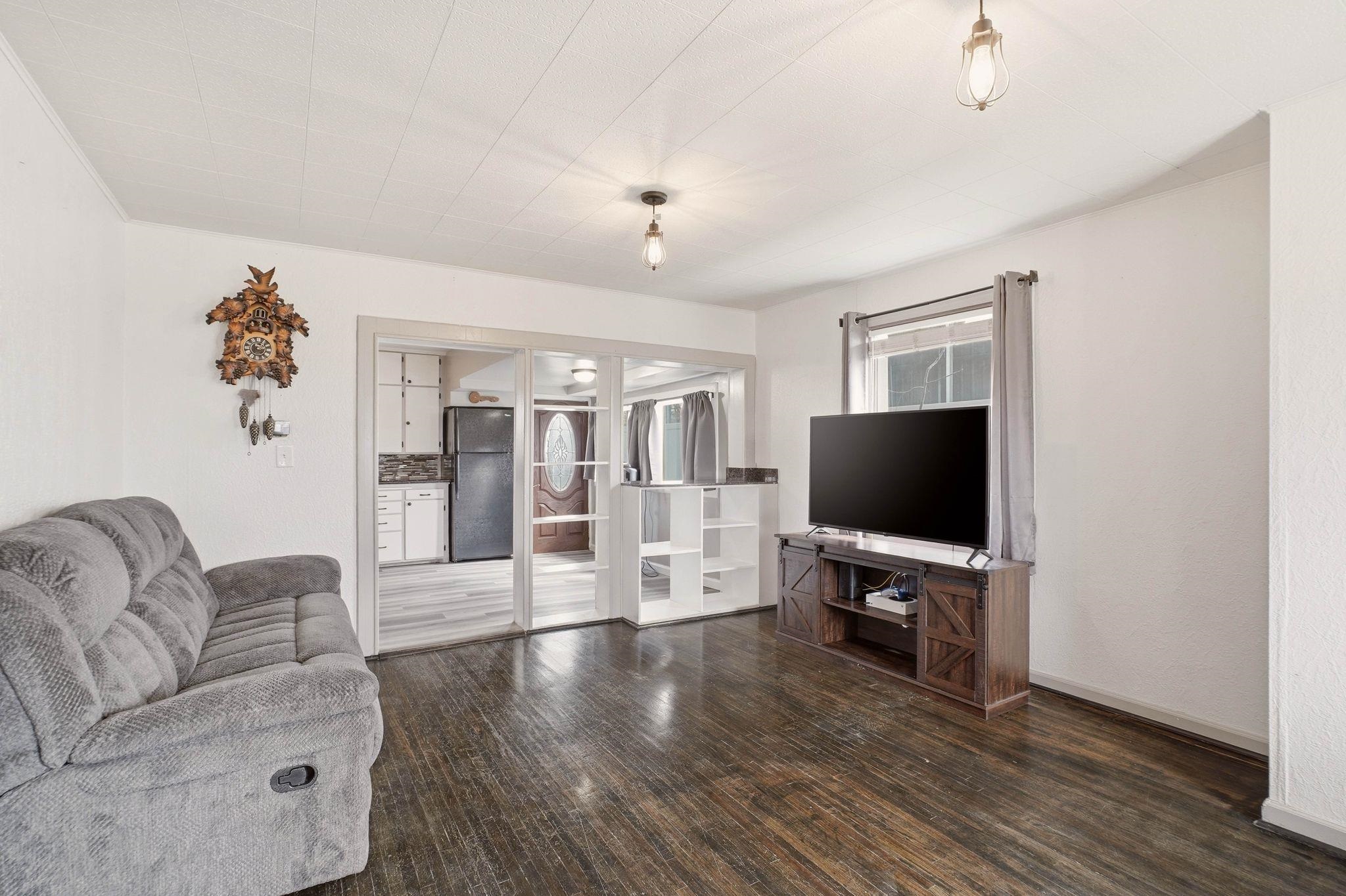 4224 N Maple St - Photo 6
