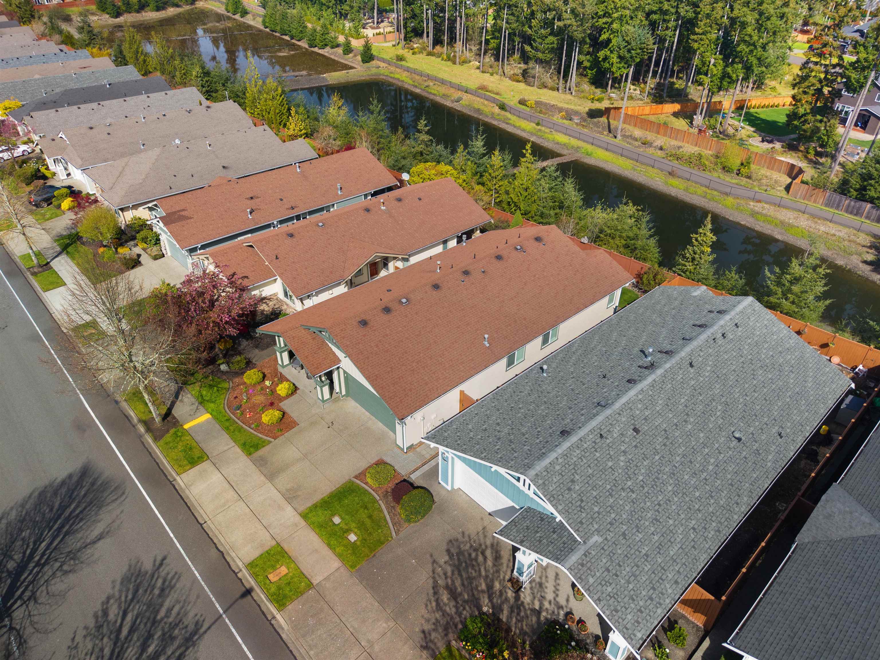 8304 Vashon NE Dr - Photo 21