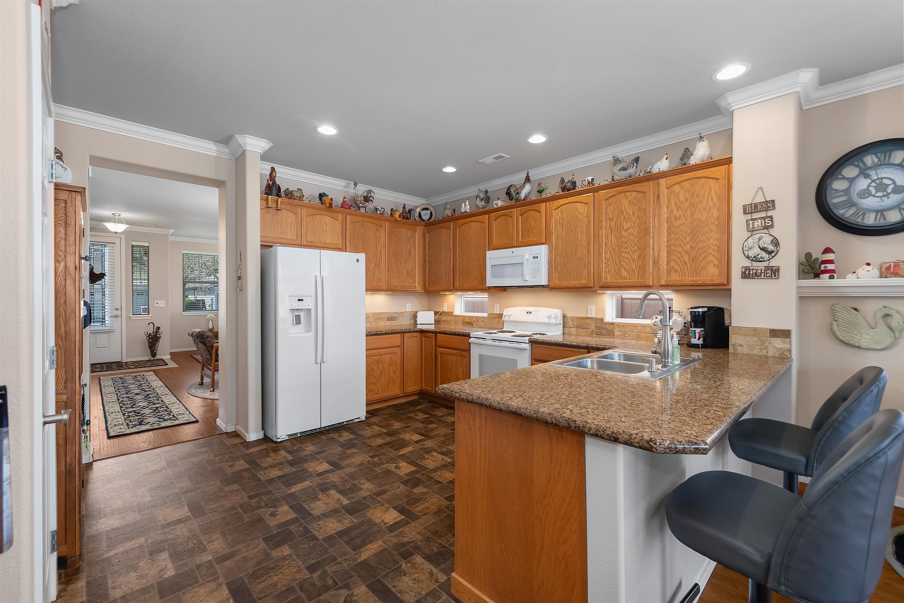 8304 Vashon NE Dr - Photo 8