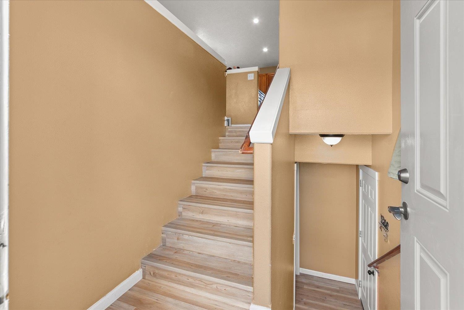 11708 E Marietta Ln - Photo 5