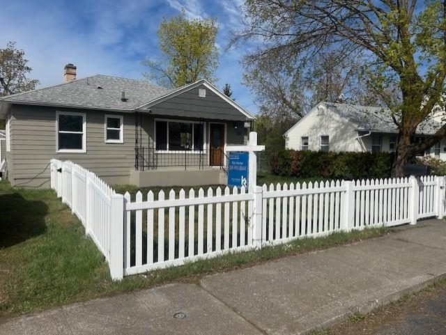 5521 N C St - Photo 1