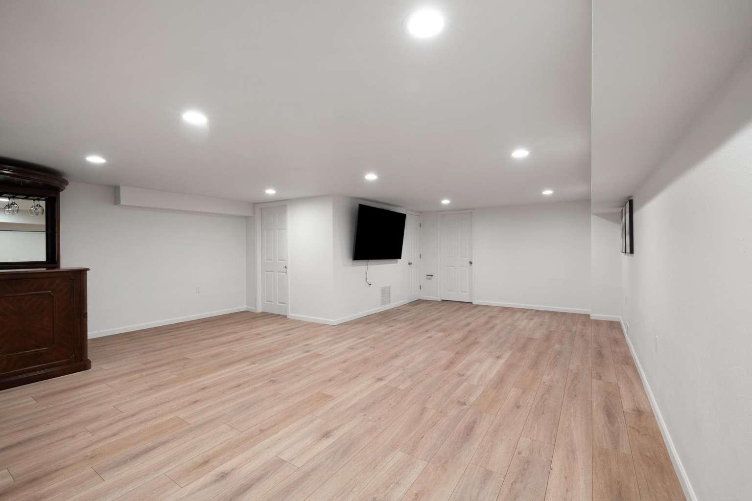 11117 E 11TH Ave - Photo 12