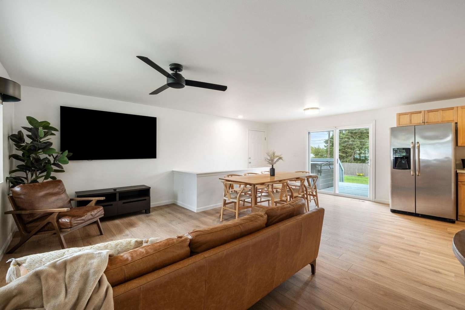 11117 E 11TH Ave - Photo 18