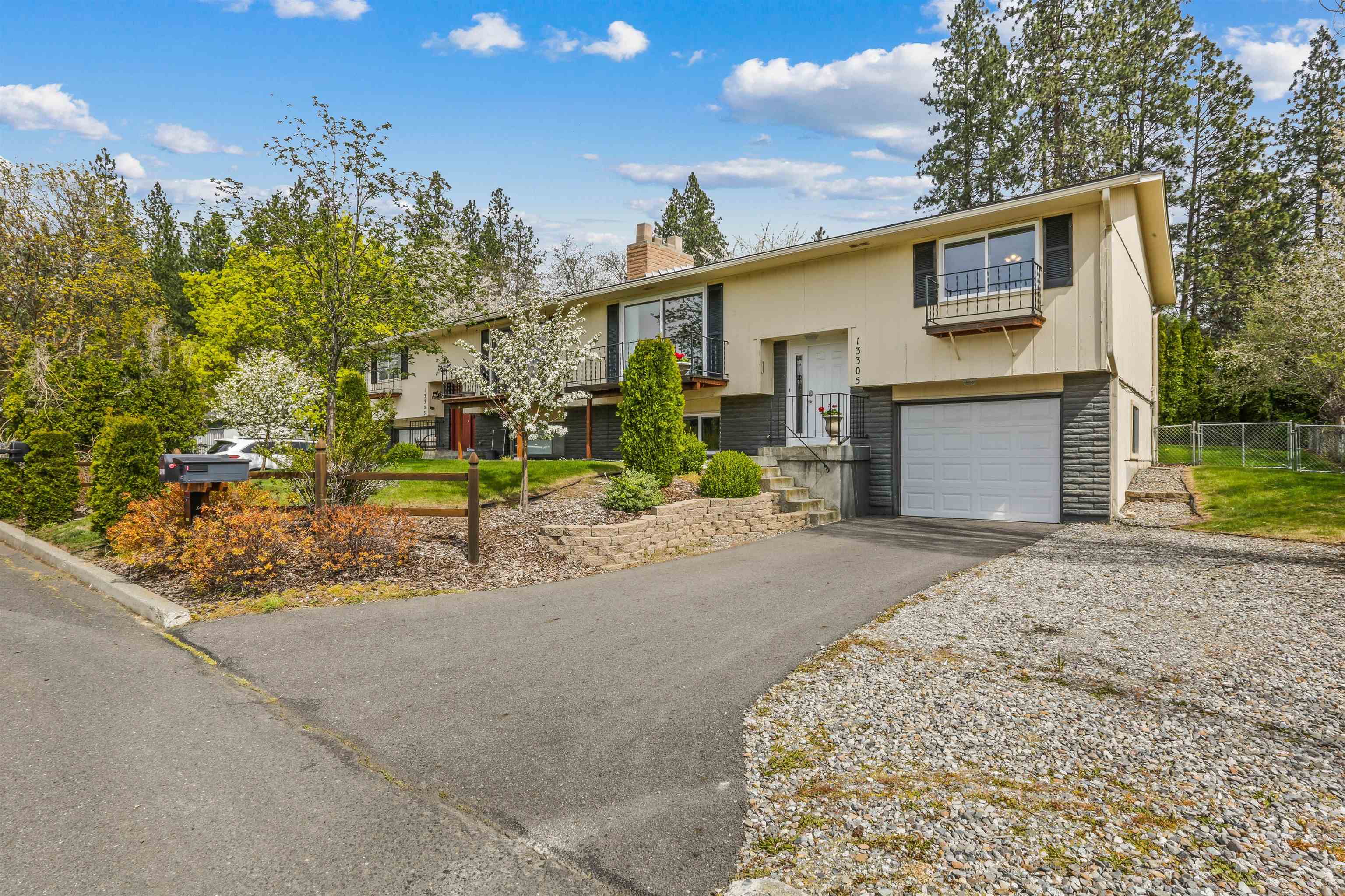 13305 E Forrest Ave - Photo 1