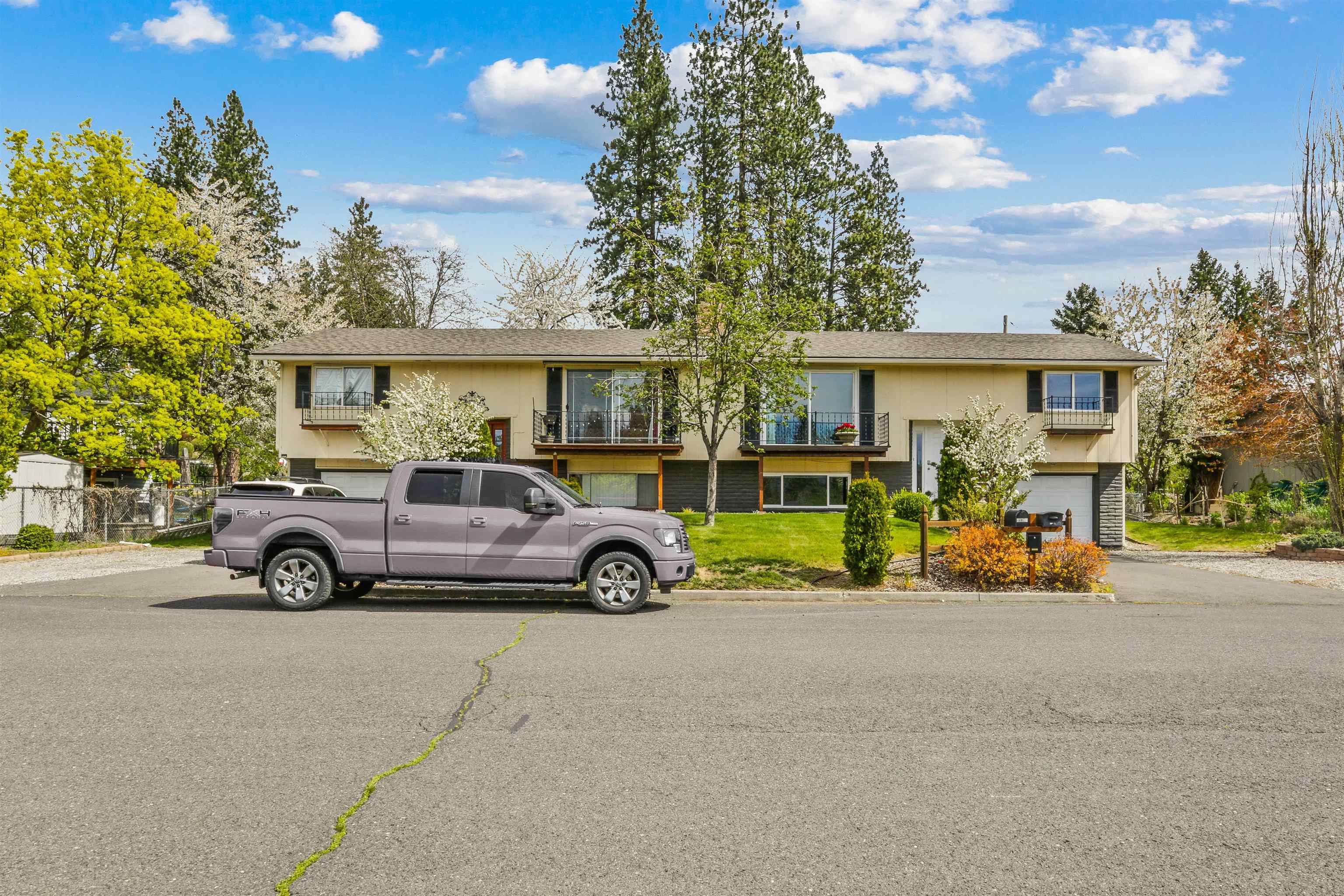 13305 E Forrest Ave - Photo 3